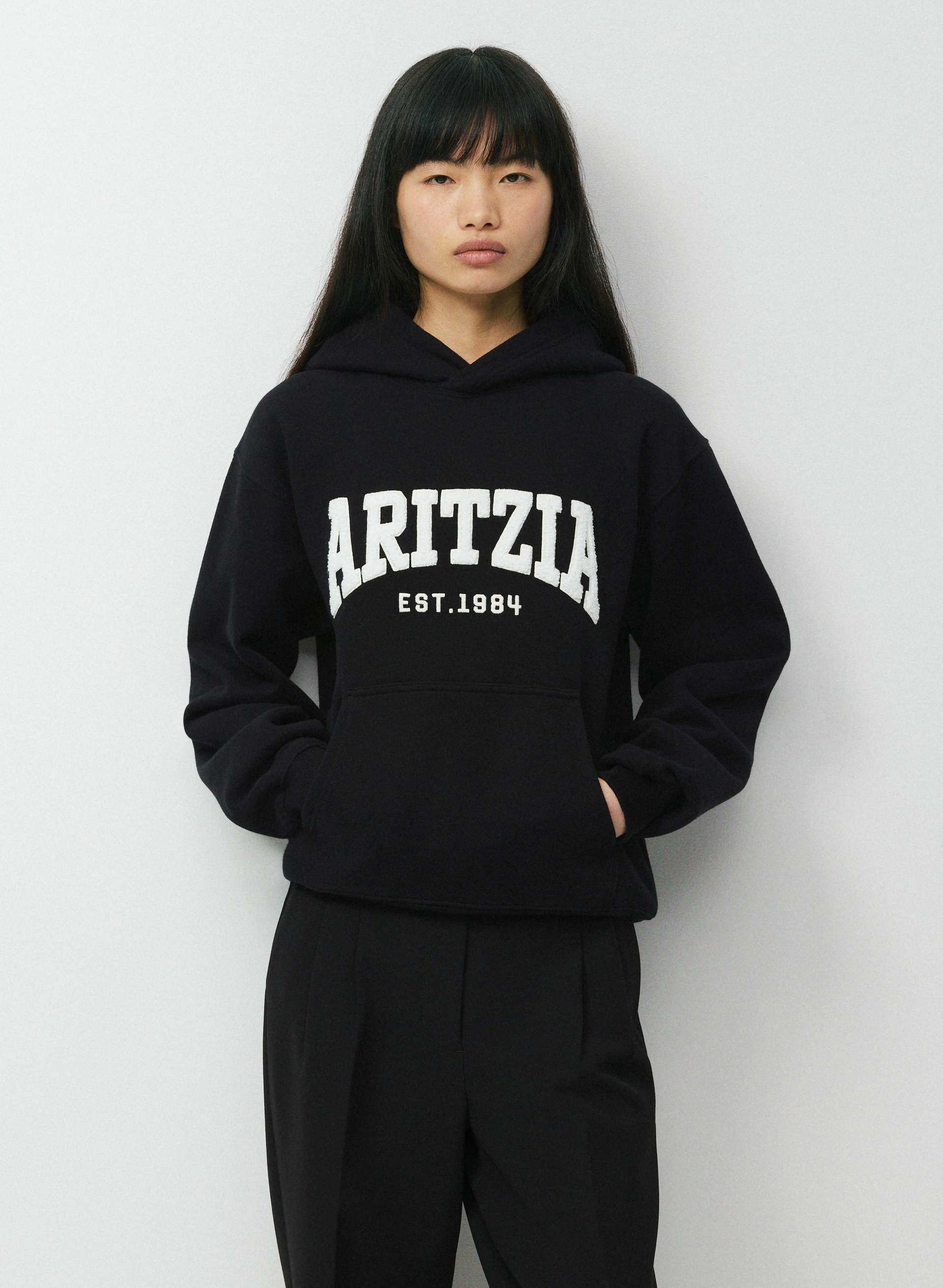 COZY SWEATFLEECE PERFECT HOODIE | Aritzia