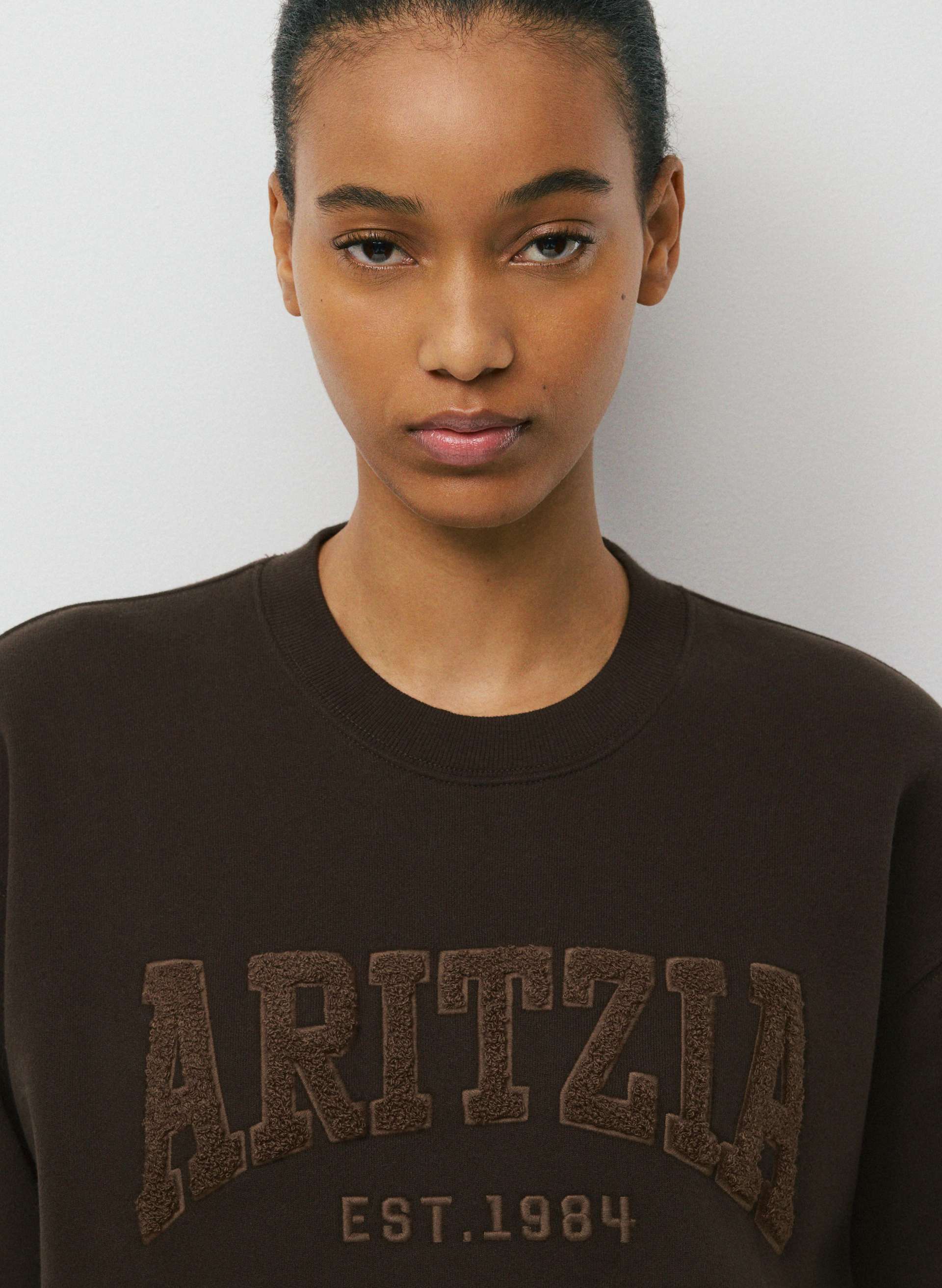 COZY SWEATFLEECE PERFECT CREW SWEATSHIRT | Aritzia
