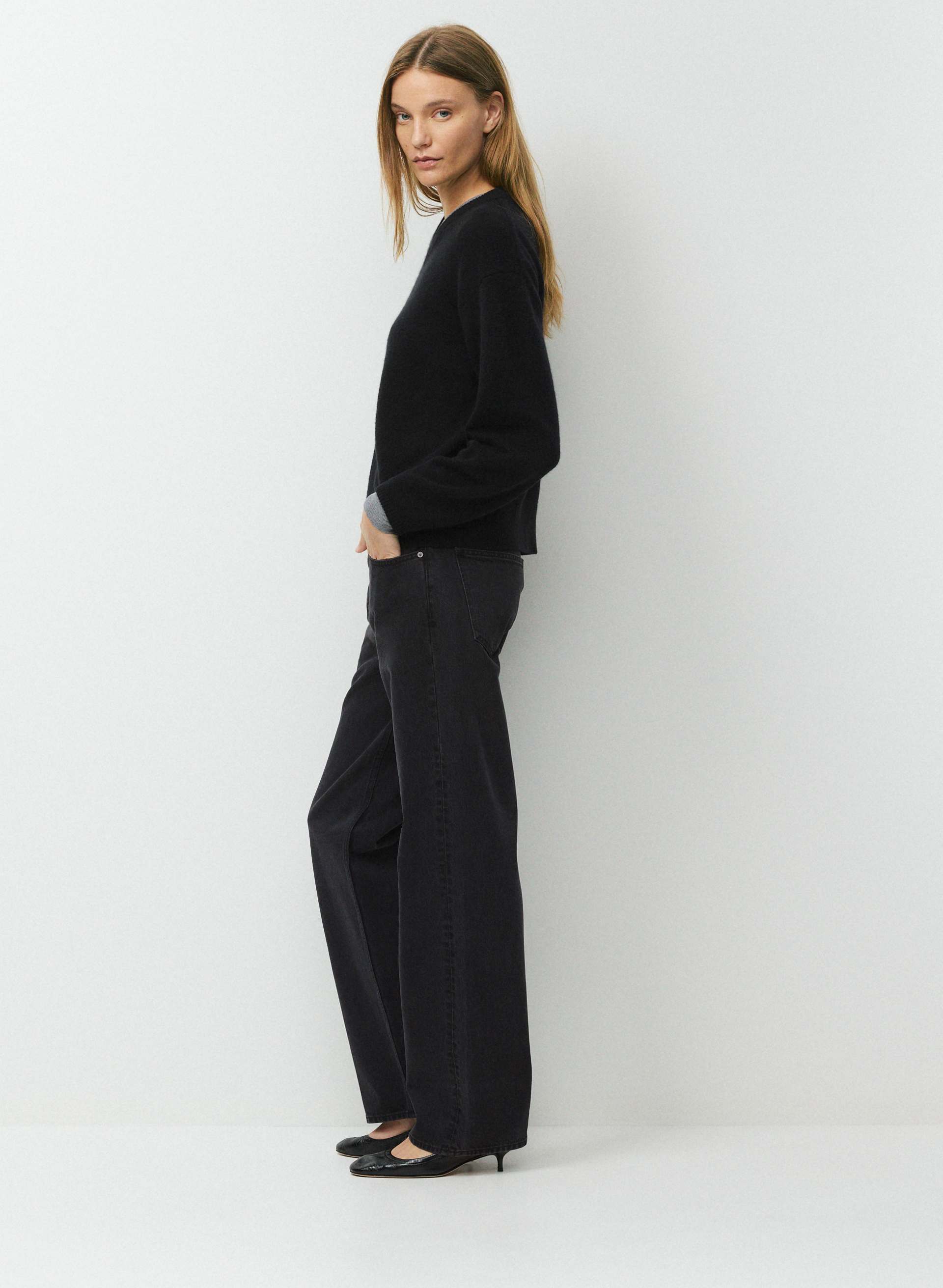 ESSENTIAL CASHMERE CONTEXT SWEATER | Aritzia