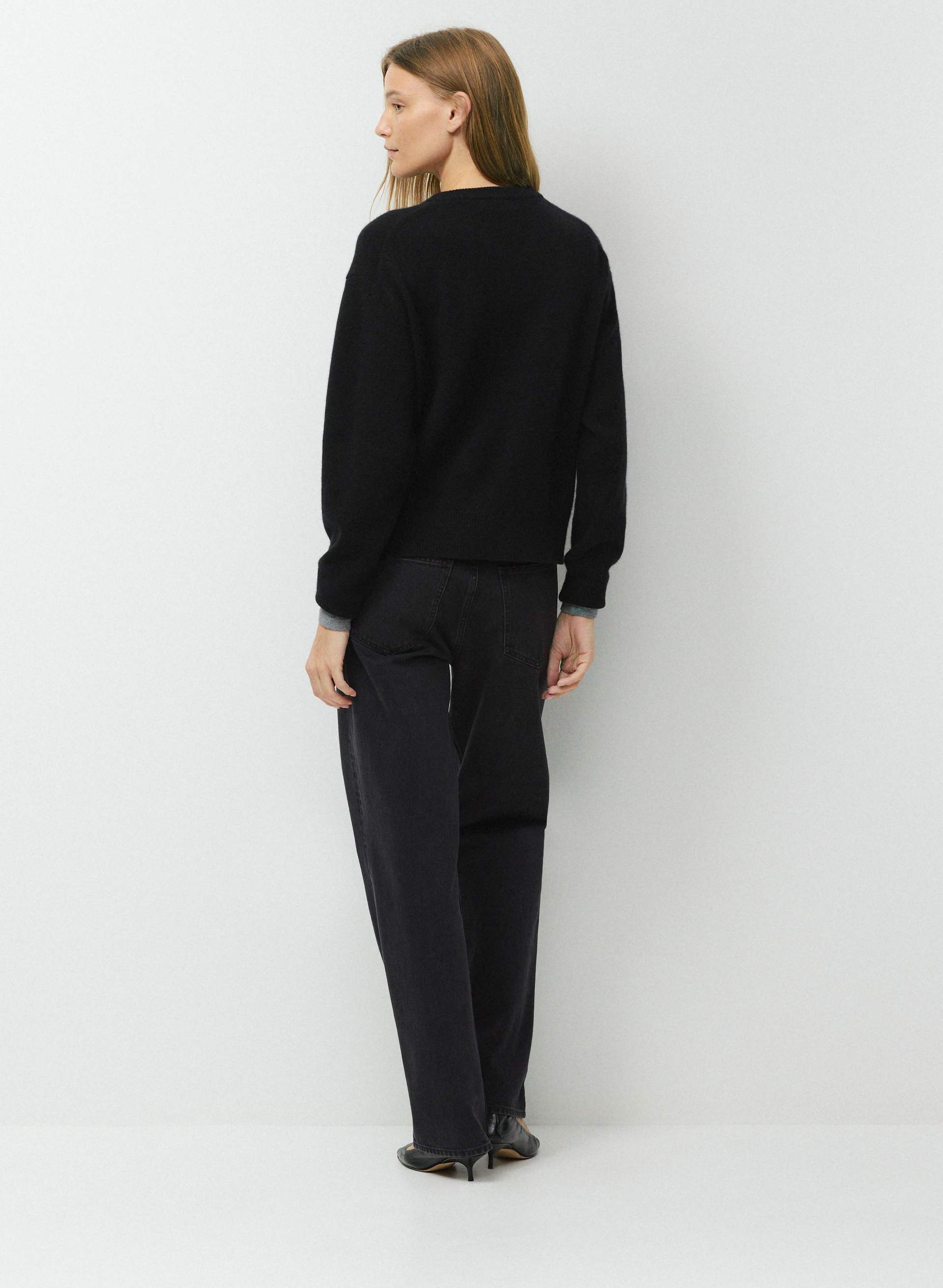 ESSENTIAL CASHMERE CONTEXT SWEATER | Aritzia