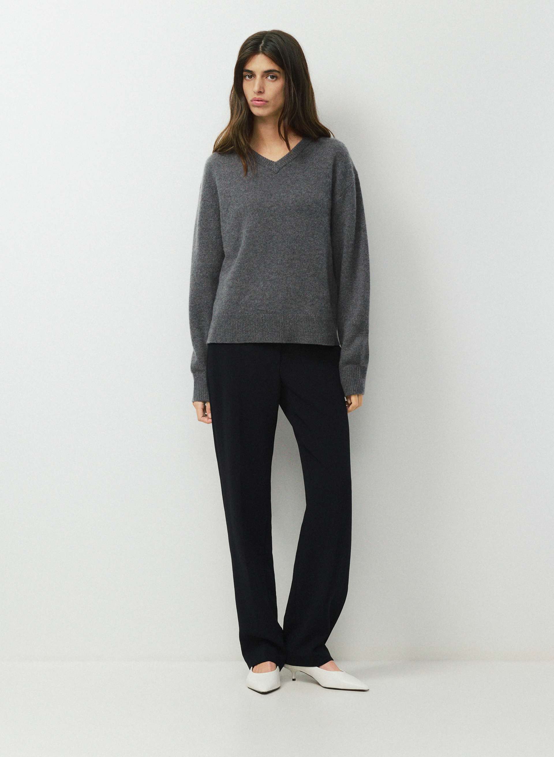 ESSENTIAL CASHMERE CONTEXT SWEATER | Aritzia