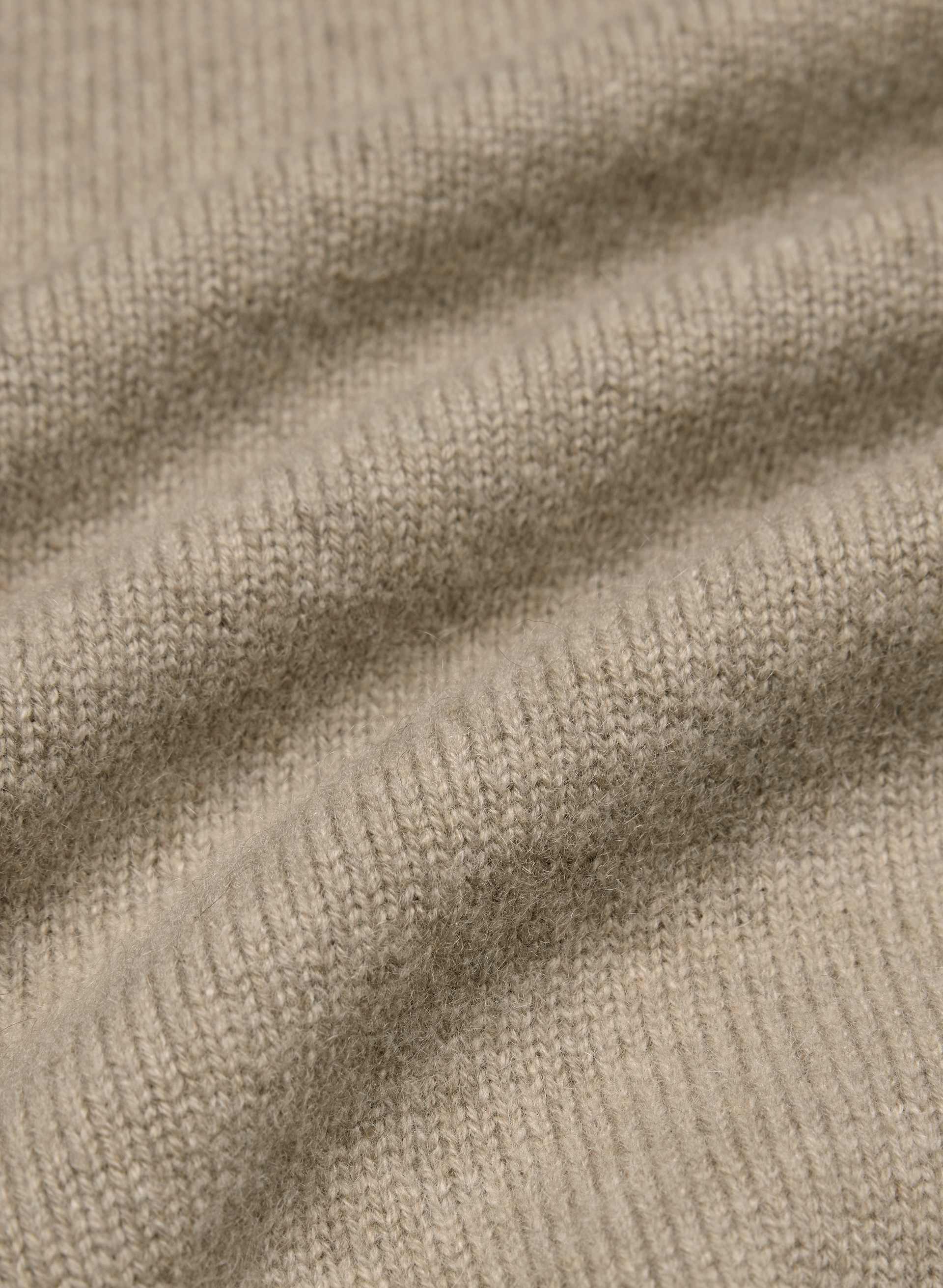 CHANDAIL NUANCE - CACHEMIRE ESSENTIAL | Aritzia