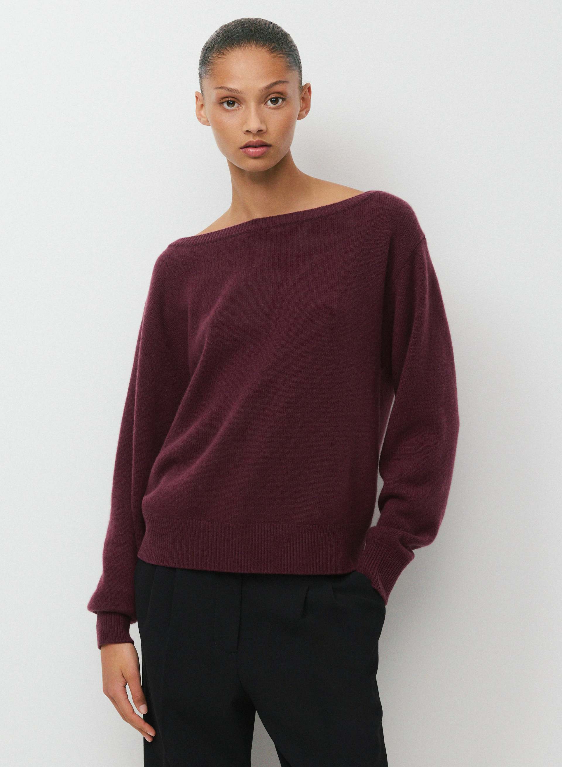 ESSENTIAL CASHMERE NUANCE SWEATER | Aritzia