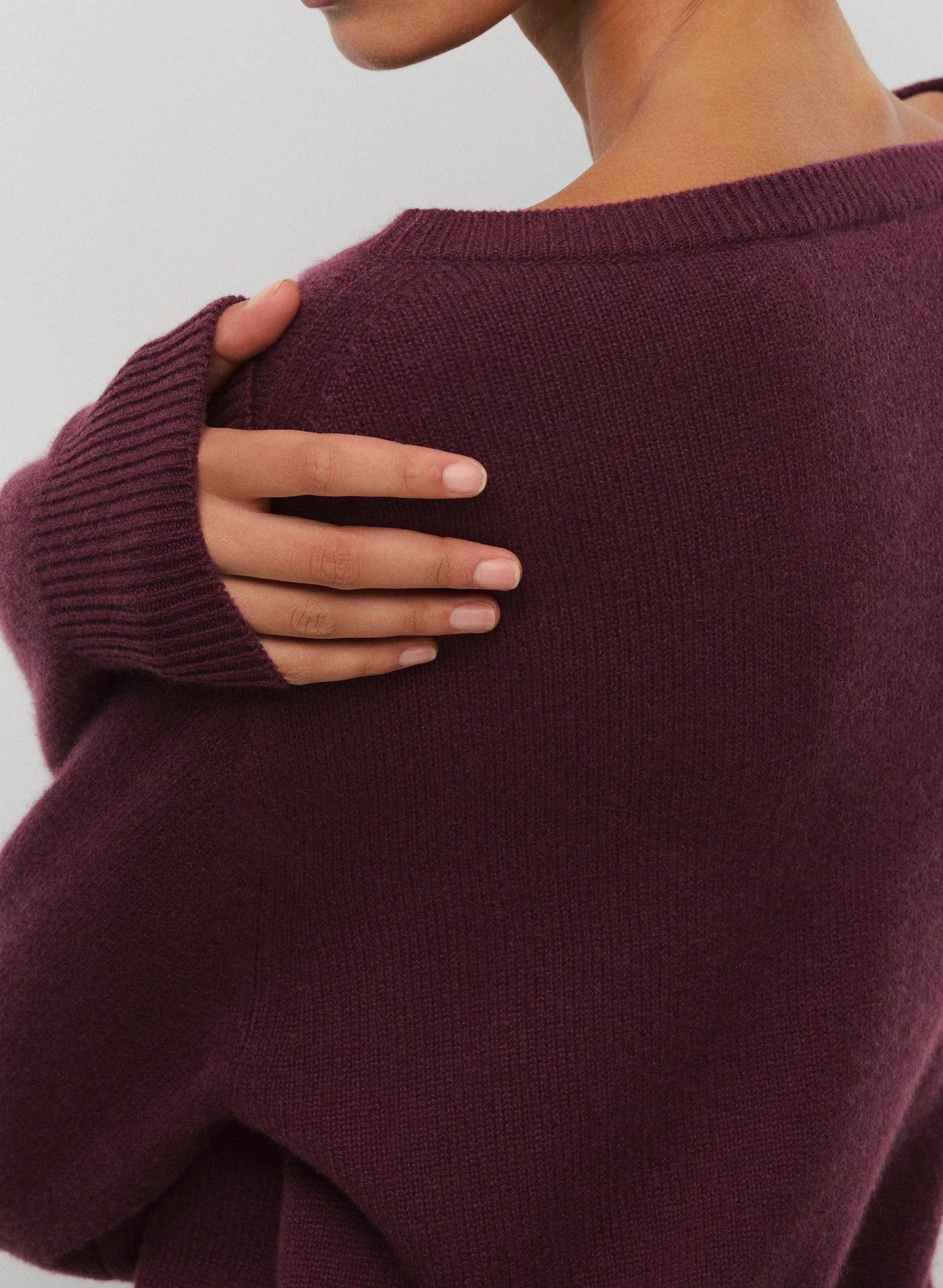 ESSENTIAL CASHMERE NUANCE SWEATER | Aritzia
