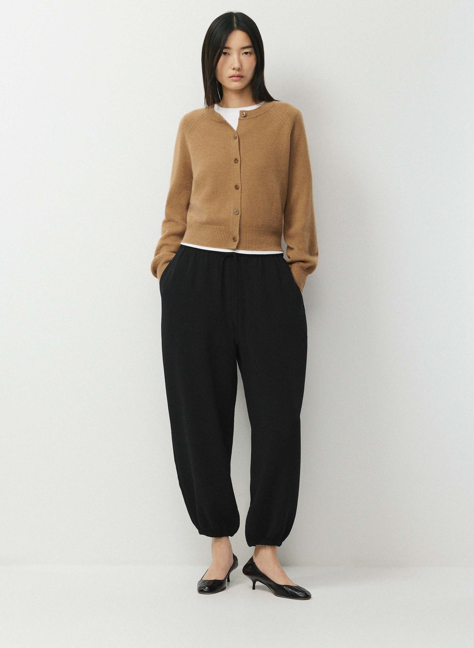 CARDIGAN LONDON - CACHEMIRE-LAINE ESSENTIAL - Cardigan ras du cou en laine et en cachemire. 