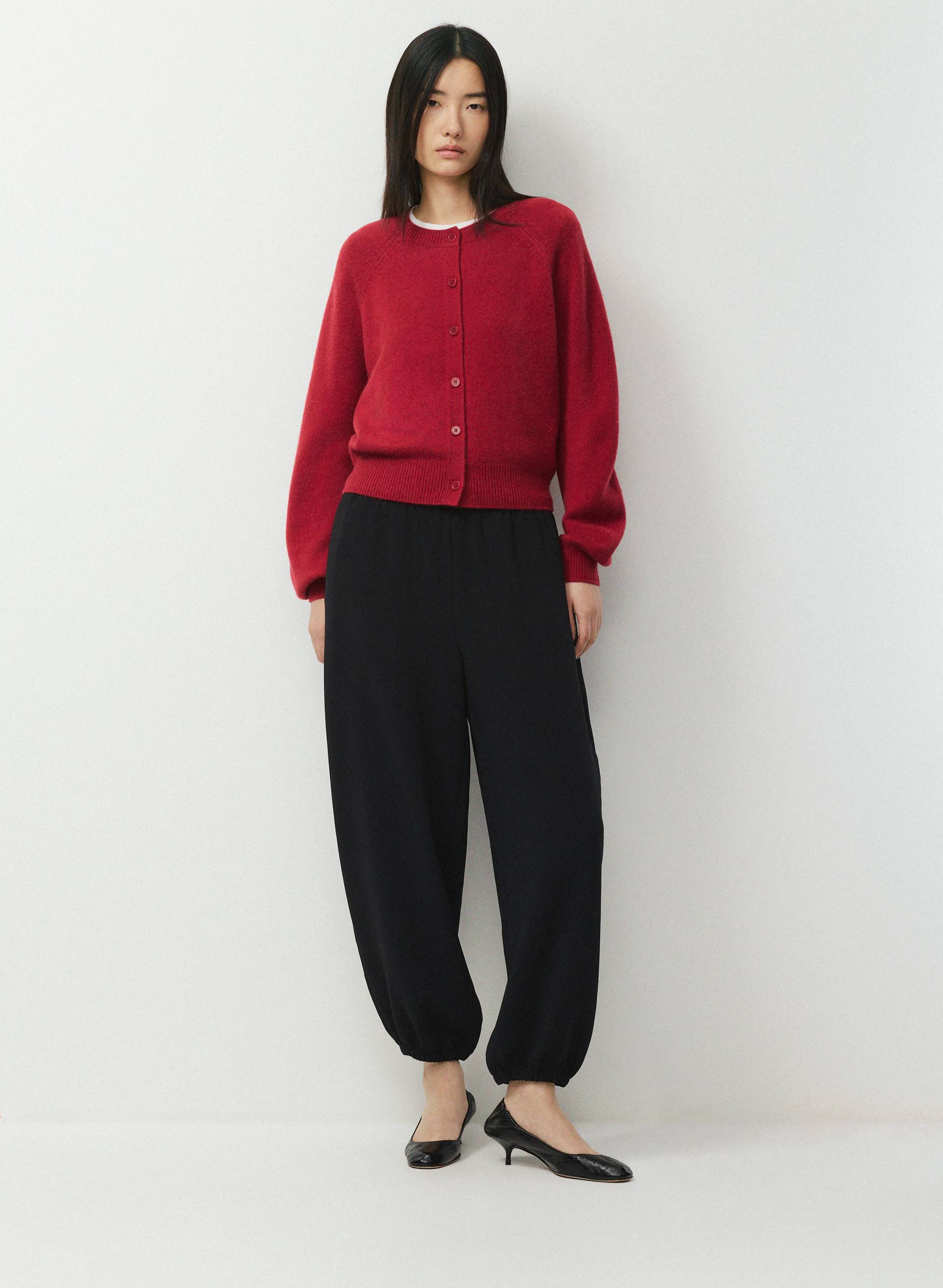 ESSENTIAL WOOL CASHMERE LONDON CARDIGAN - Wool and cashmere crewneck cardigan. 