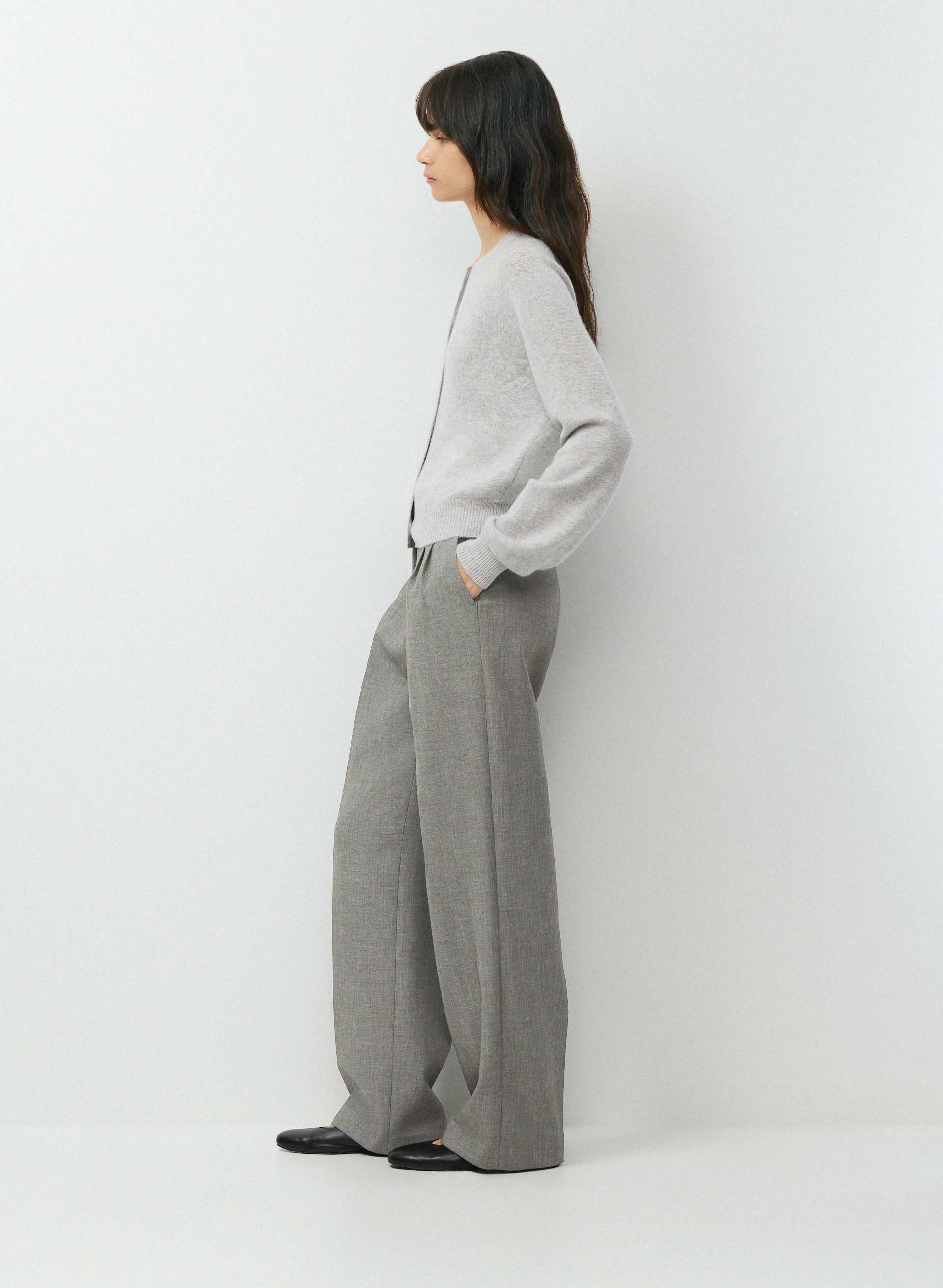 ESSENTIAL WOOL CASHMERE LONDON CARDIGAN | Aritzia