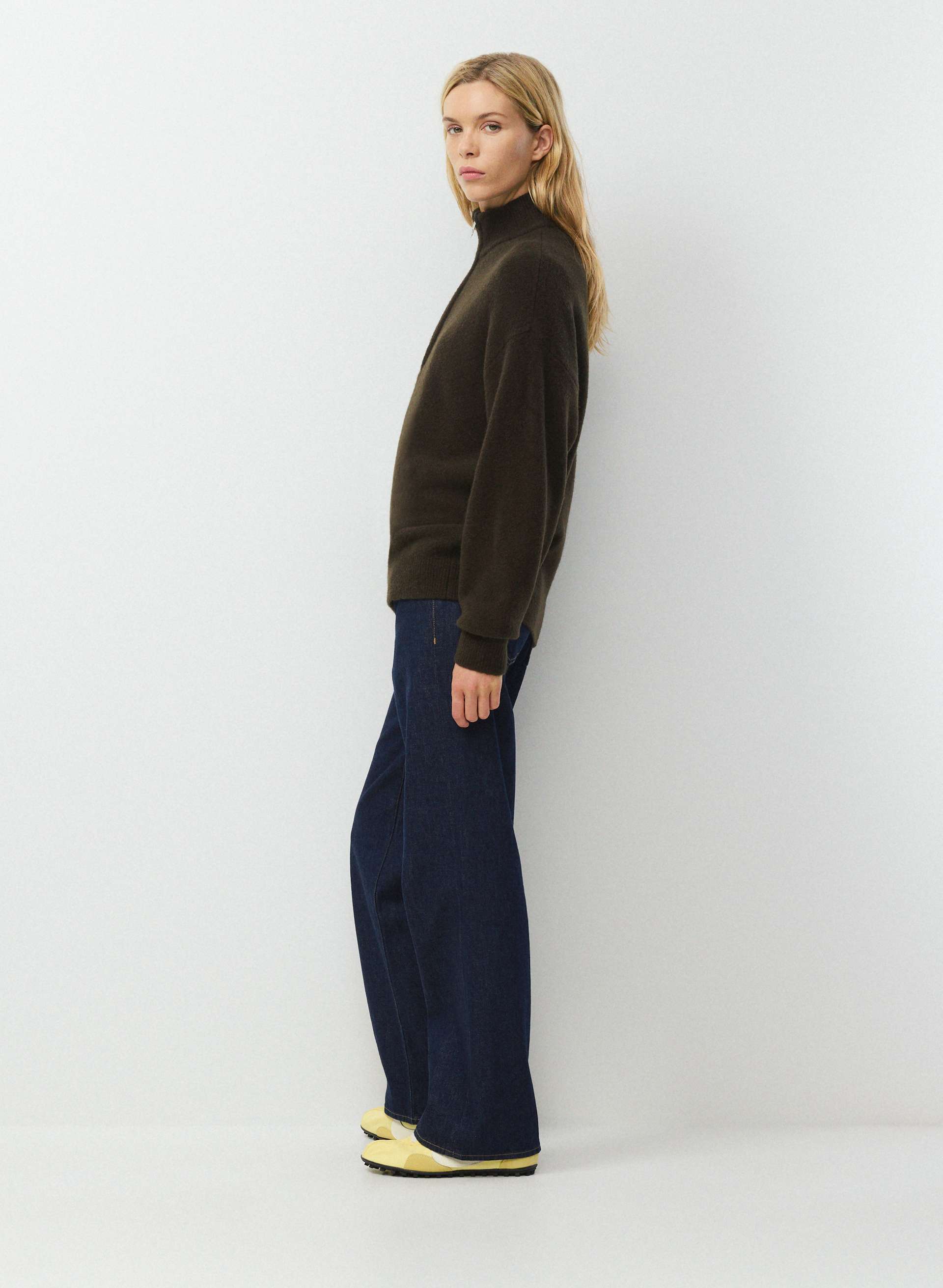 AXLE SWEATER | Aritzia