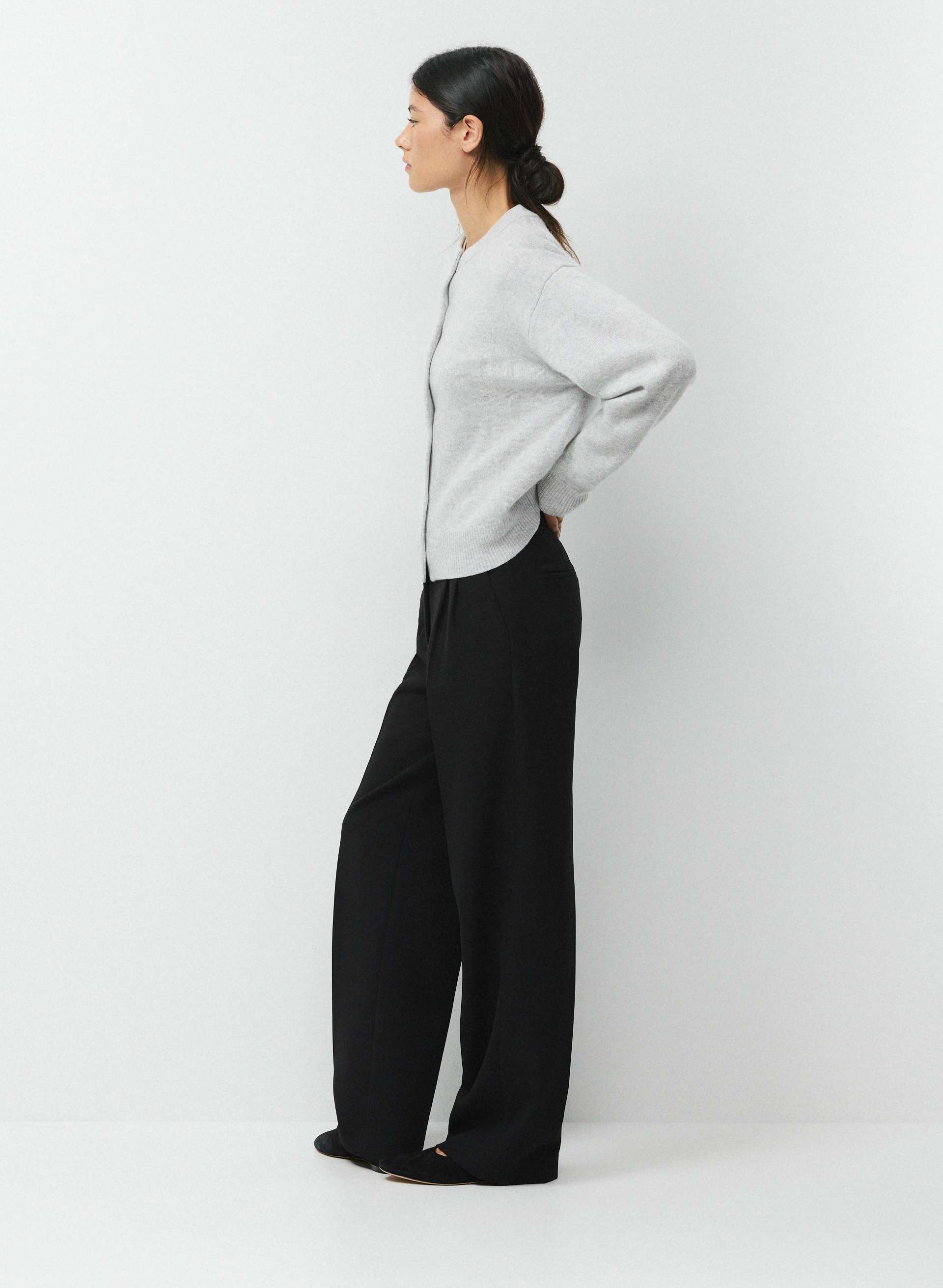 ESSENTIAL CASHMERE ALLEGORY CARDIGAN | Aritzia