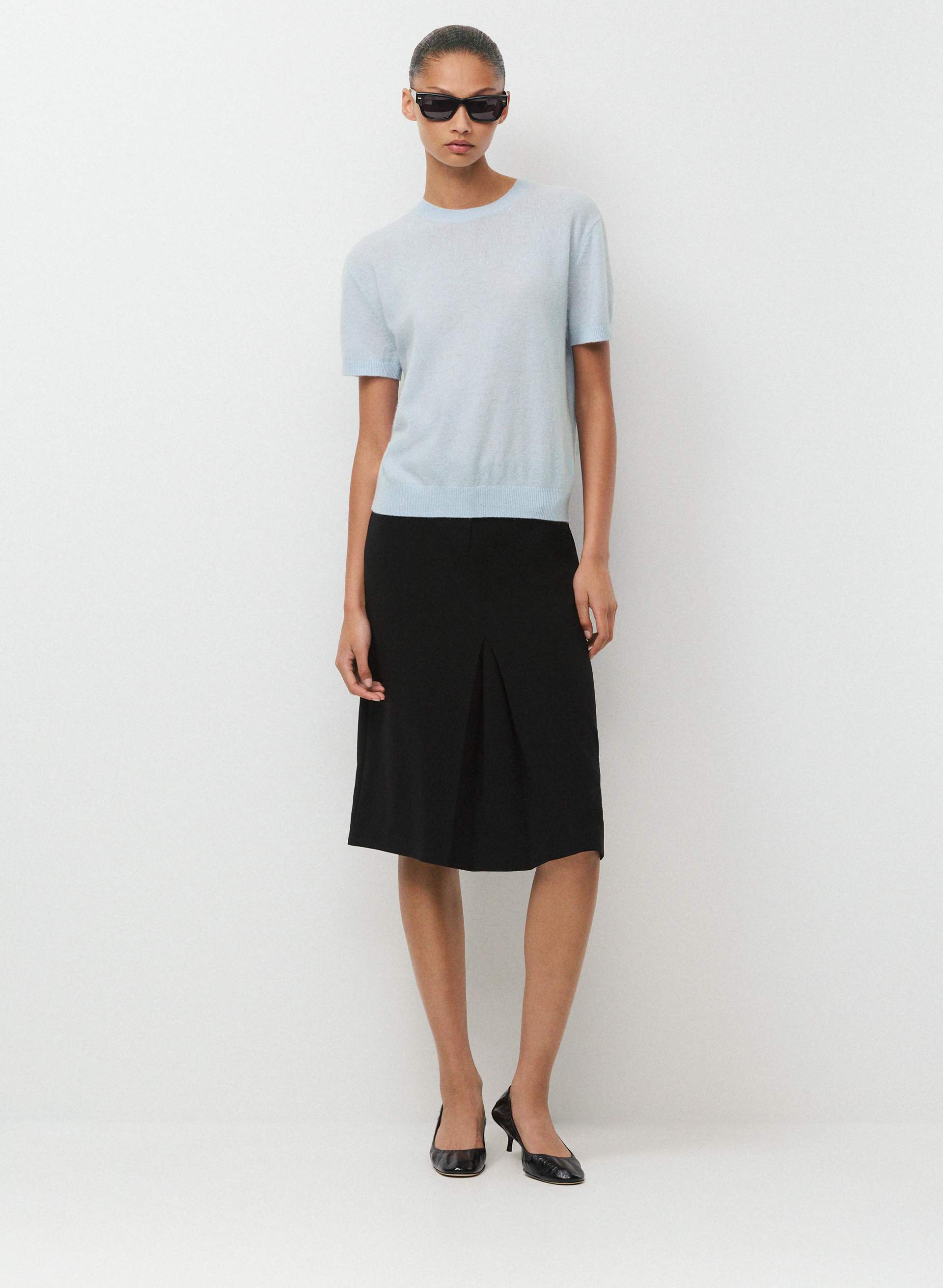 BARE CASHMERE BLOOR SHORTSLEEVE SWEATER | Aritzia