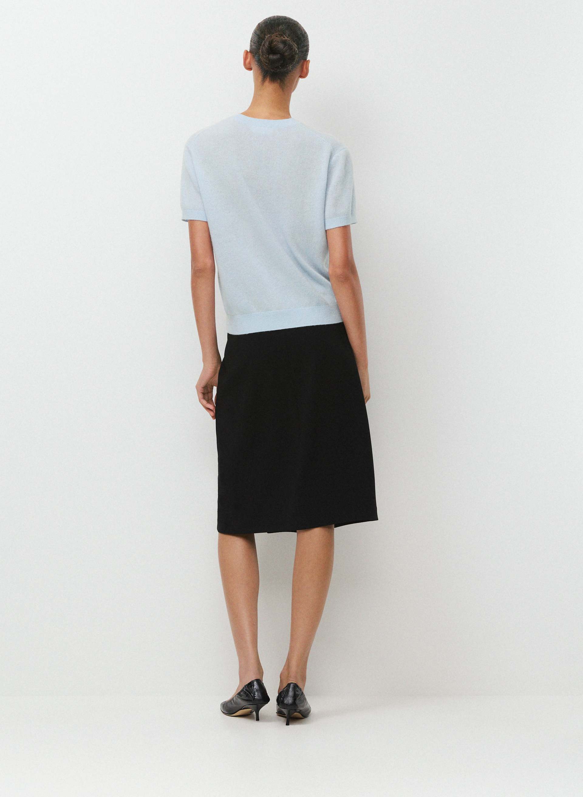 BARE CASHMERE BLOOR SHORTSLEEVE SWEATER | Aritzia
