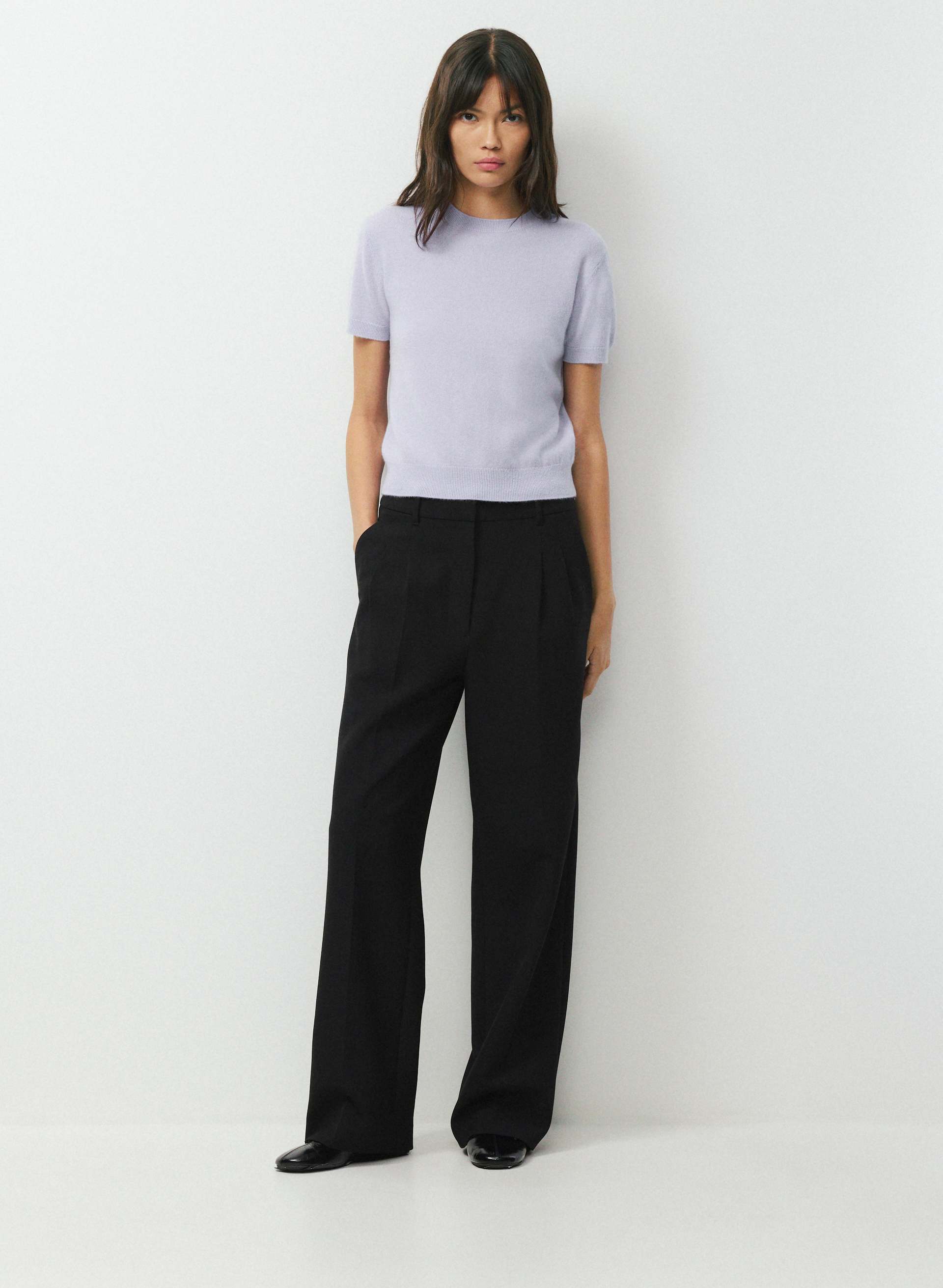 BARE CASHMERE BLOOR SHORTSLEEVE SWEATER | Aritzia