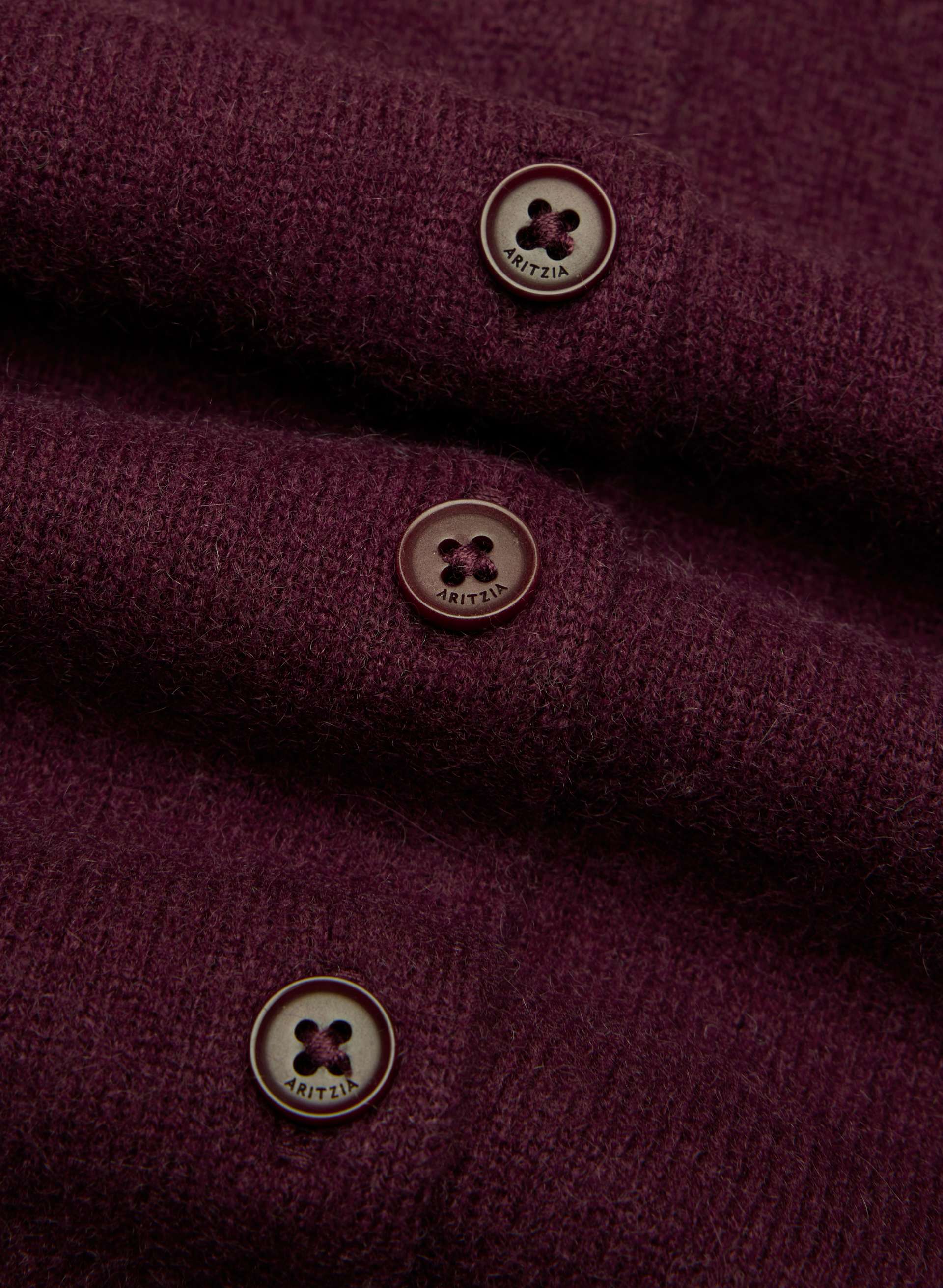 BARE CASHMERE NOTEWORTHY SHORTSLEEVE CARDIGAN | Aritzia