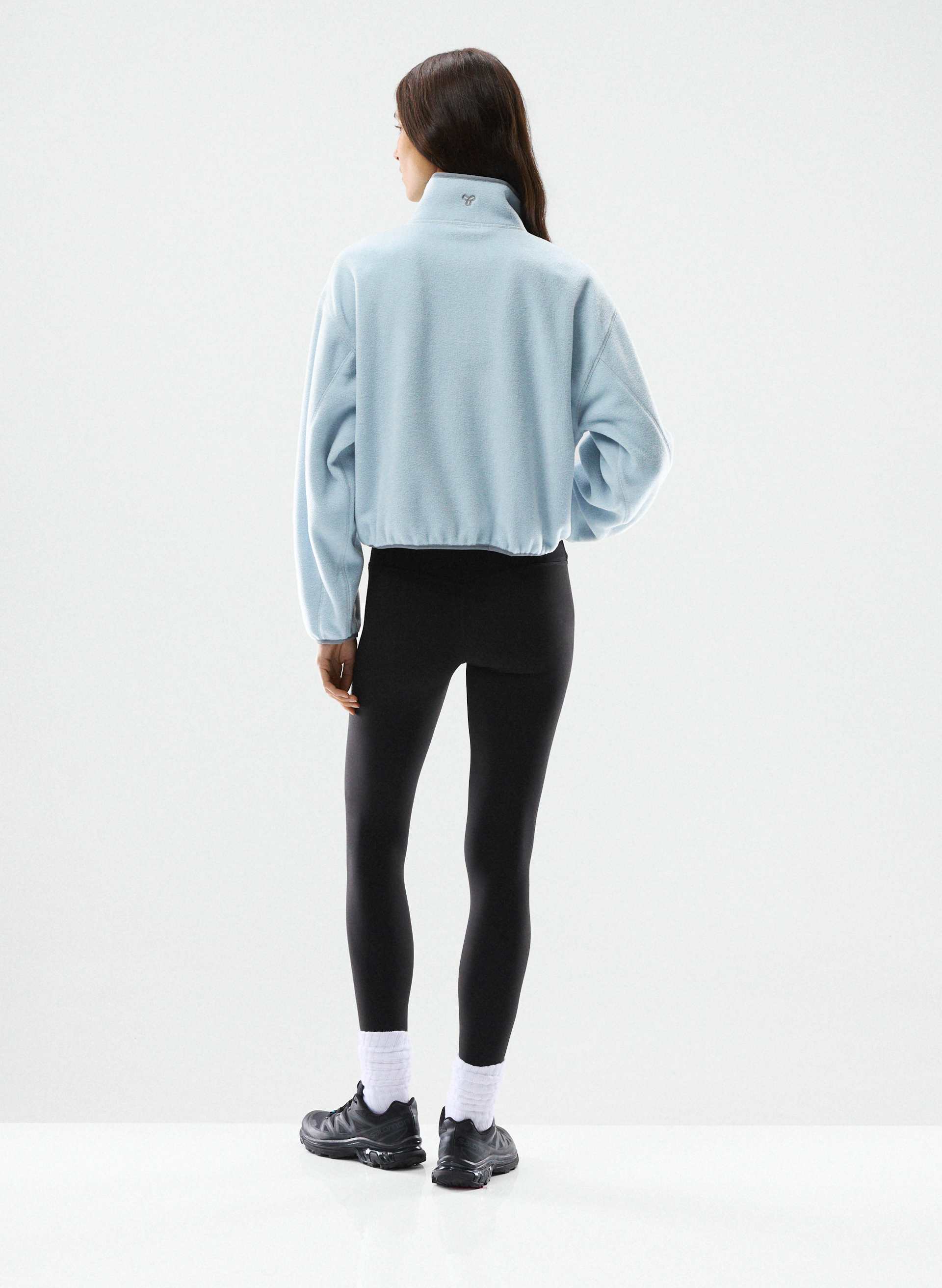 CHANDAIL TERRAIN À DEMI-FERMETURE ÉCLAIR | Aritzia