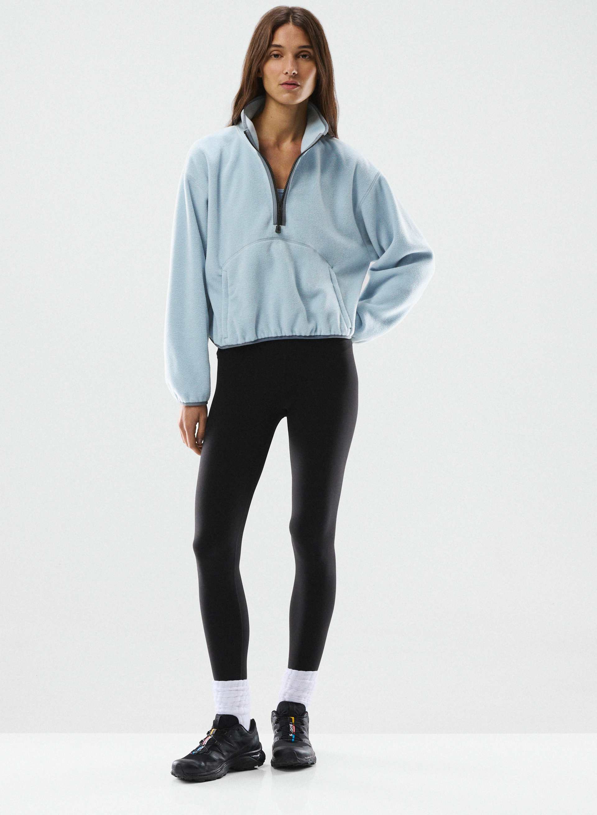 CHANDAIL TERRAIN À DEMI-FERMETURE ÉCLAIR | Aritzia