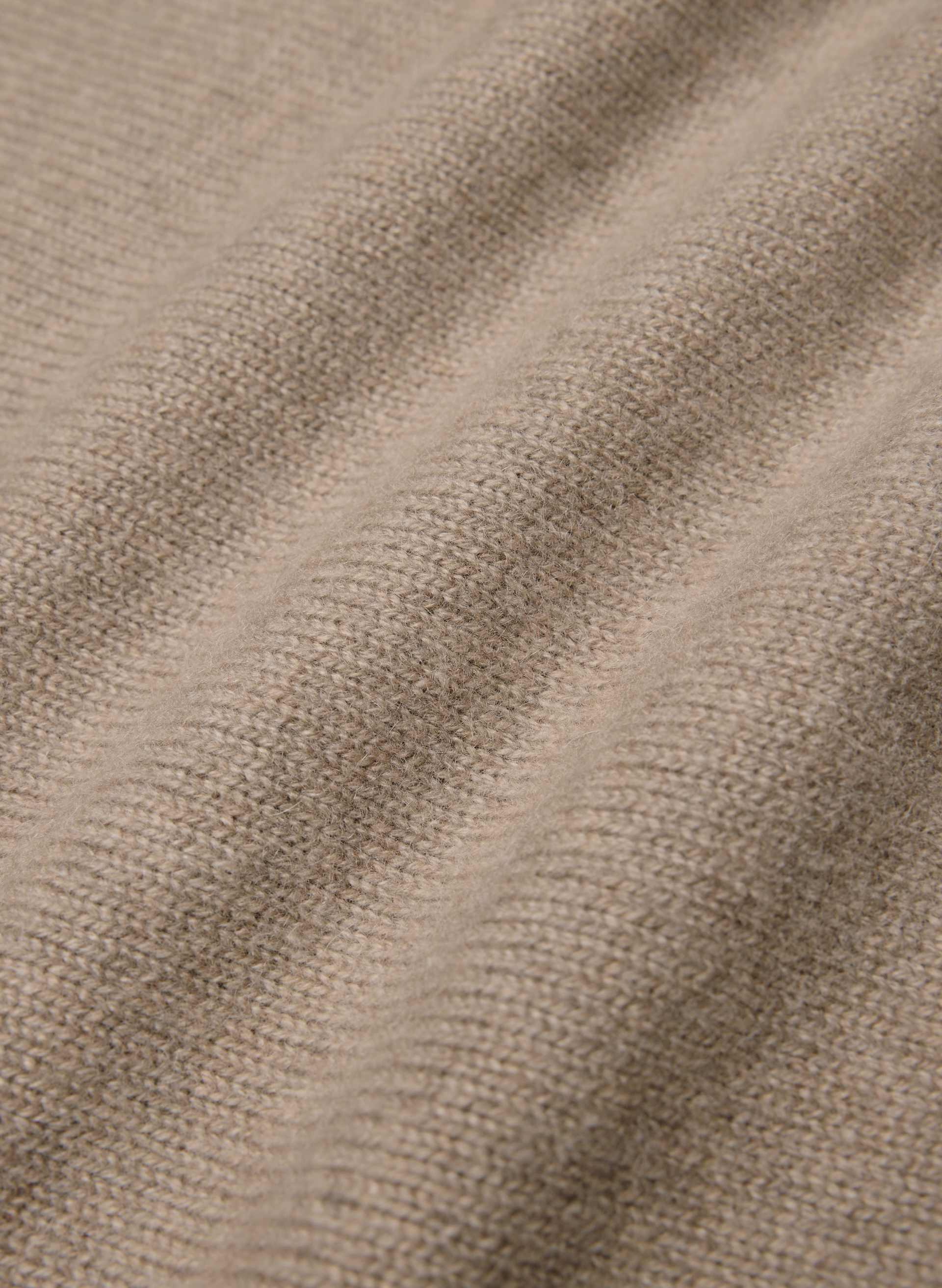 ESSENTIAL CASHMERE FOLIO MOCKNECK | Aritzia