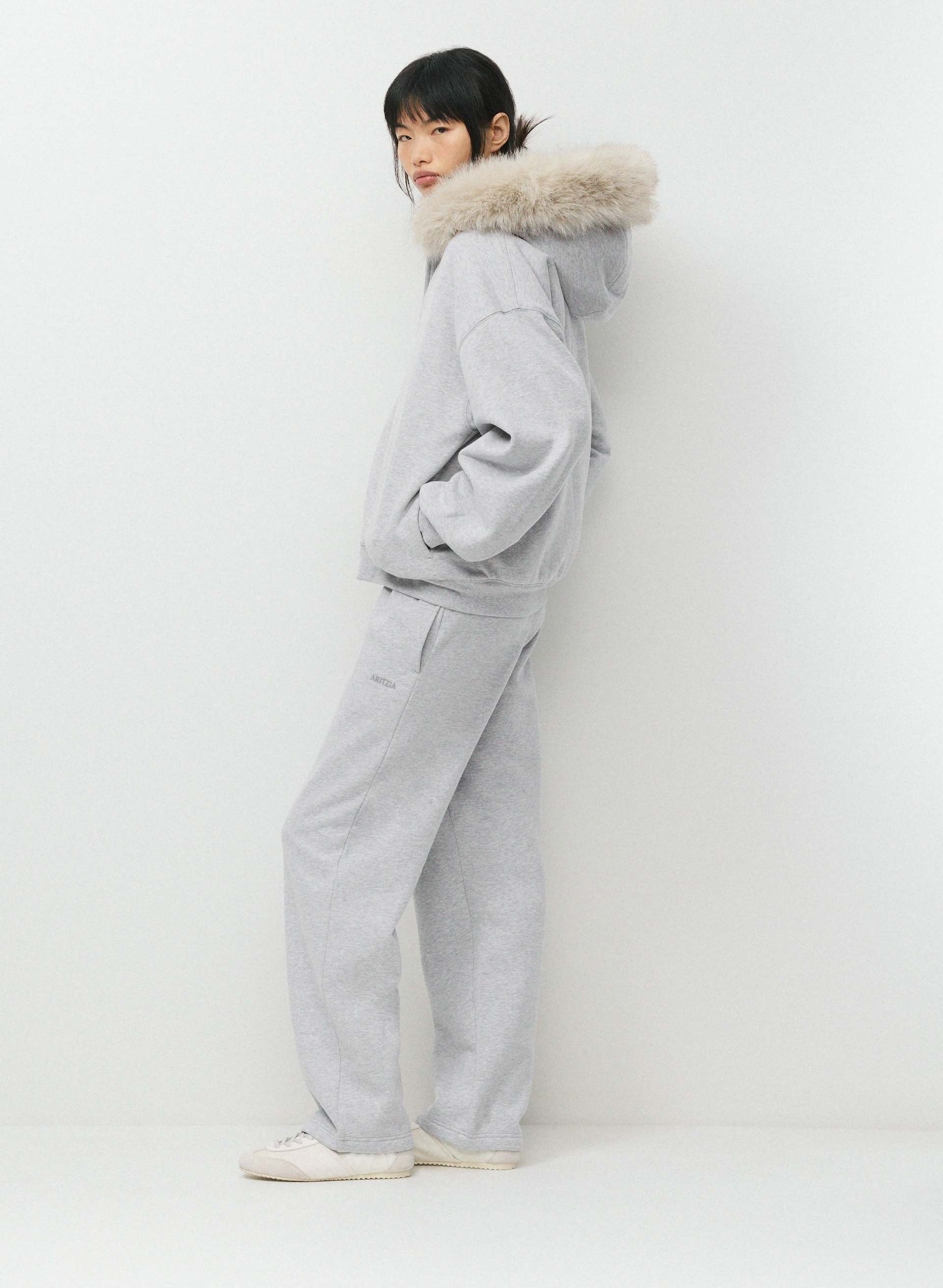 CHANDAIL MÉGA CAP. FERM. ÉCL. - MOLL. DOUILL. | Aritzia