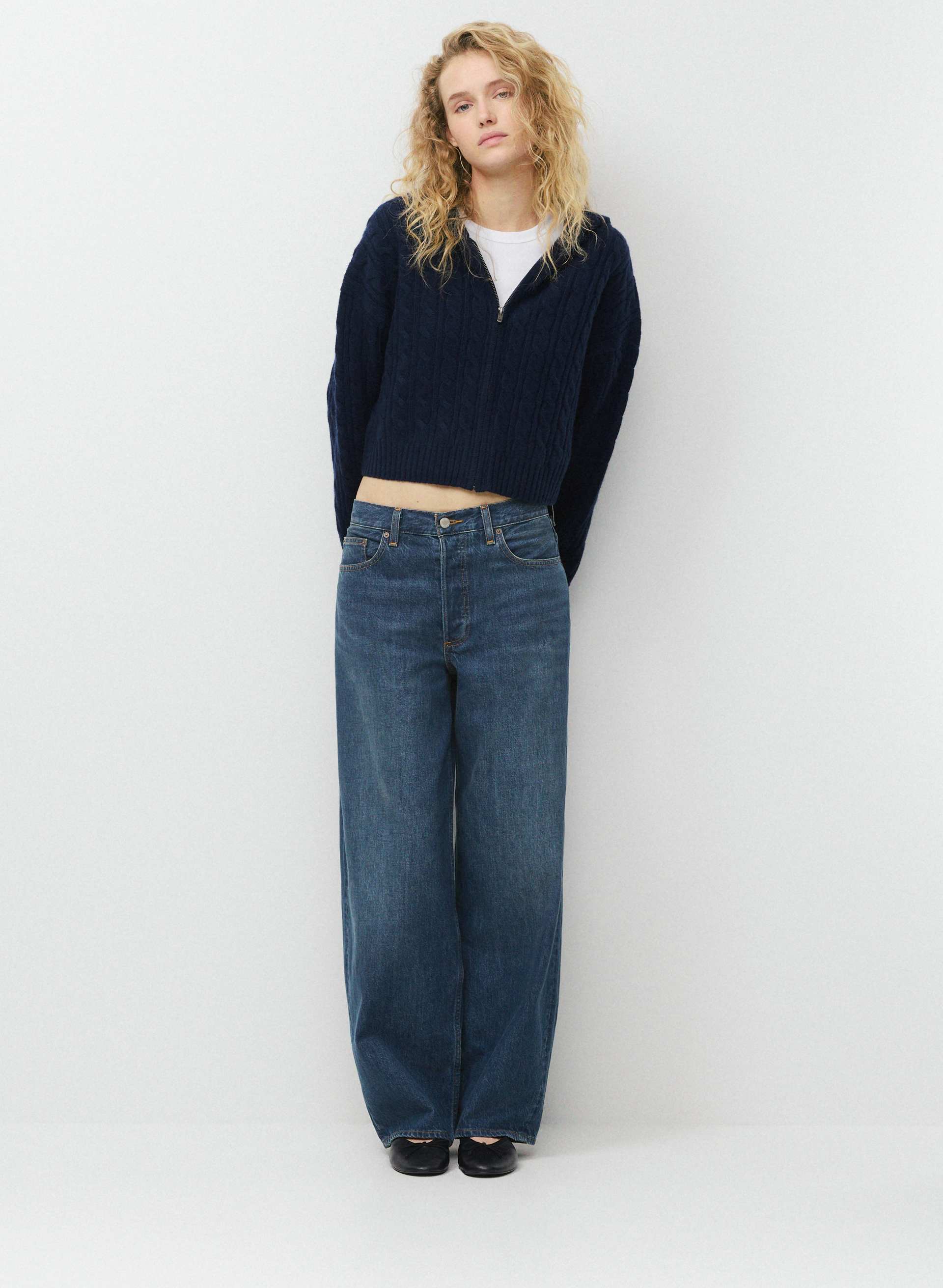 あおい Octavia Zip Hoodie | Aritzia US