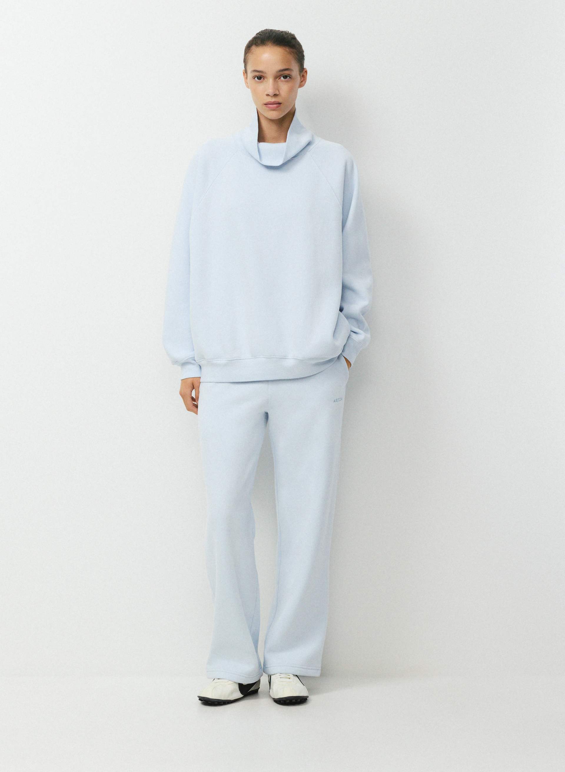 COZY SWEATFLEECE MEGA RAGLAN™ FUNNEL NECK - Oversized fleece mockneck sweatshirt. 