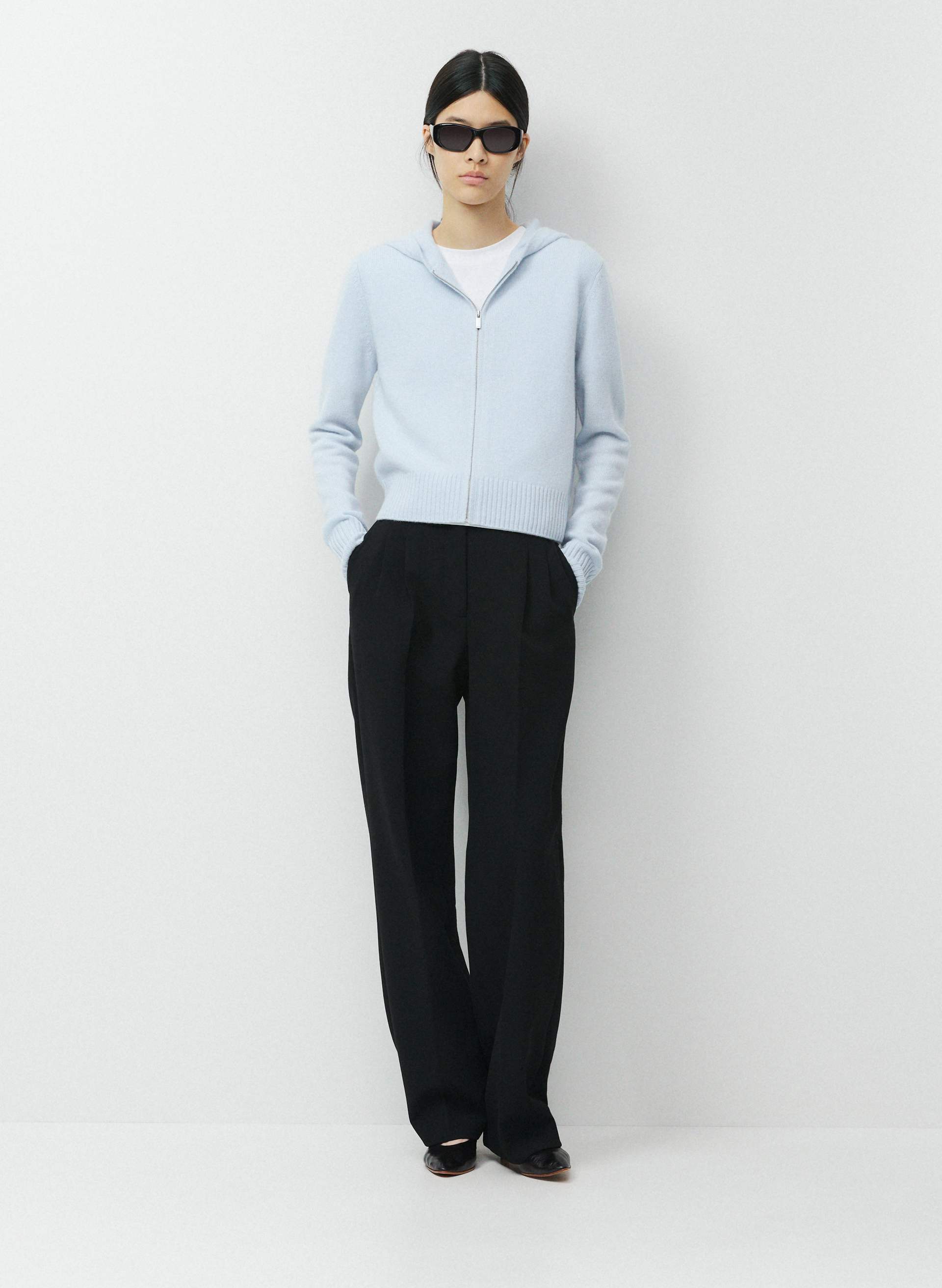 ESSENTIAL CASHMERE IDYLLIC ZIP HOODIE | Aritzia