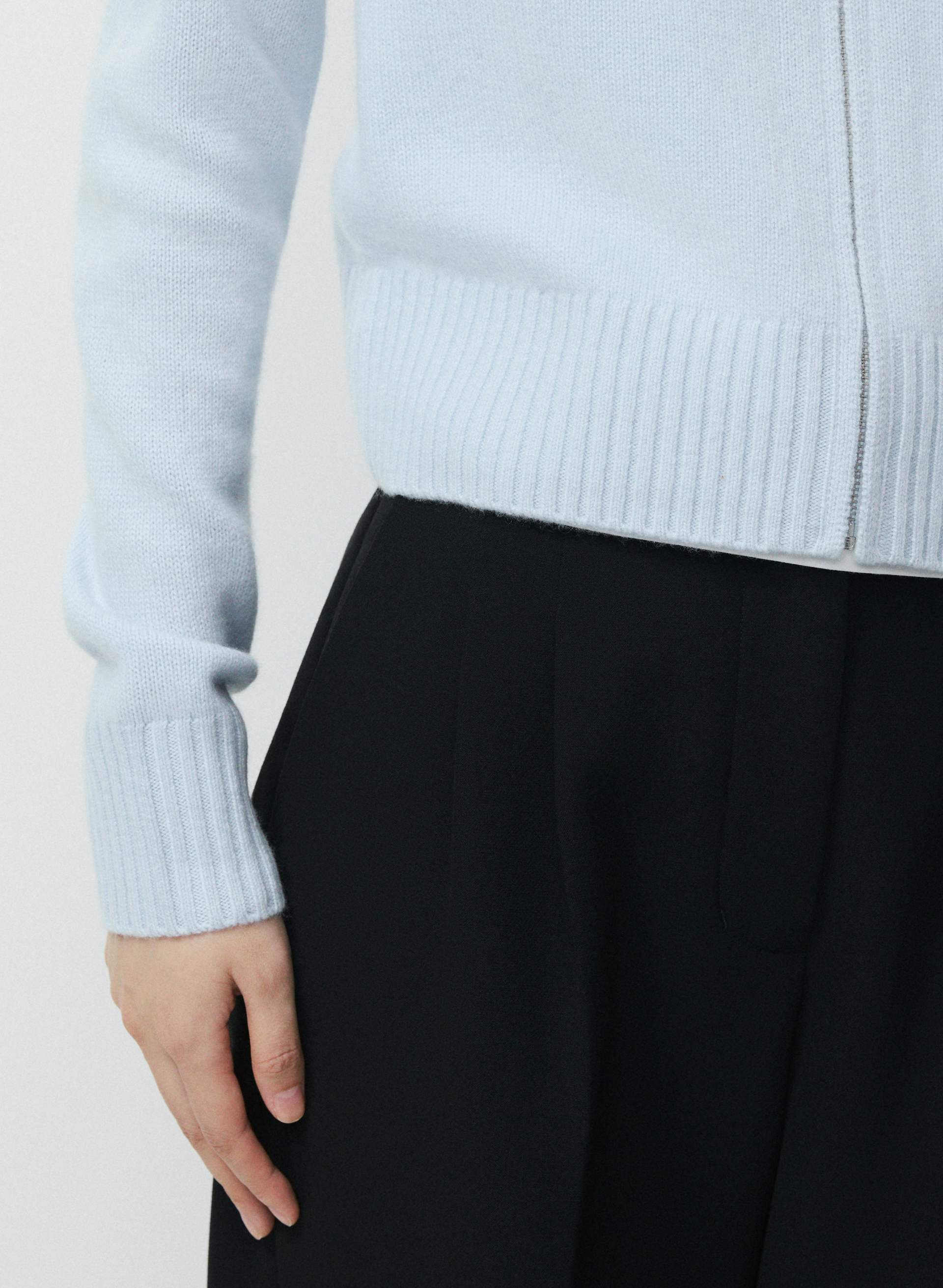 ESSENTIAL CASHMERE IDYLLIC ZIP HOODIE | Aritzia