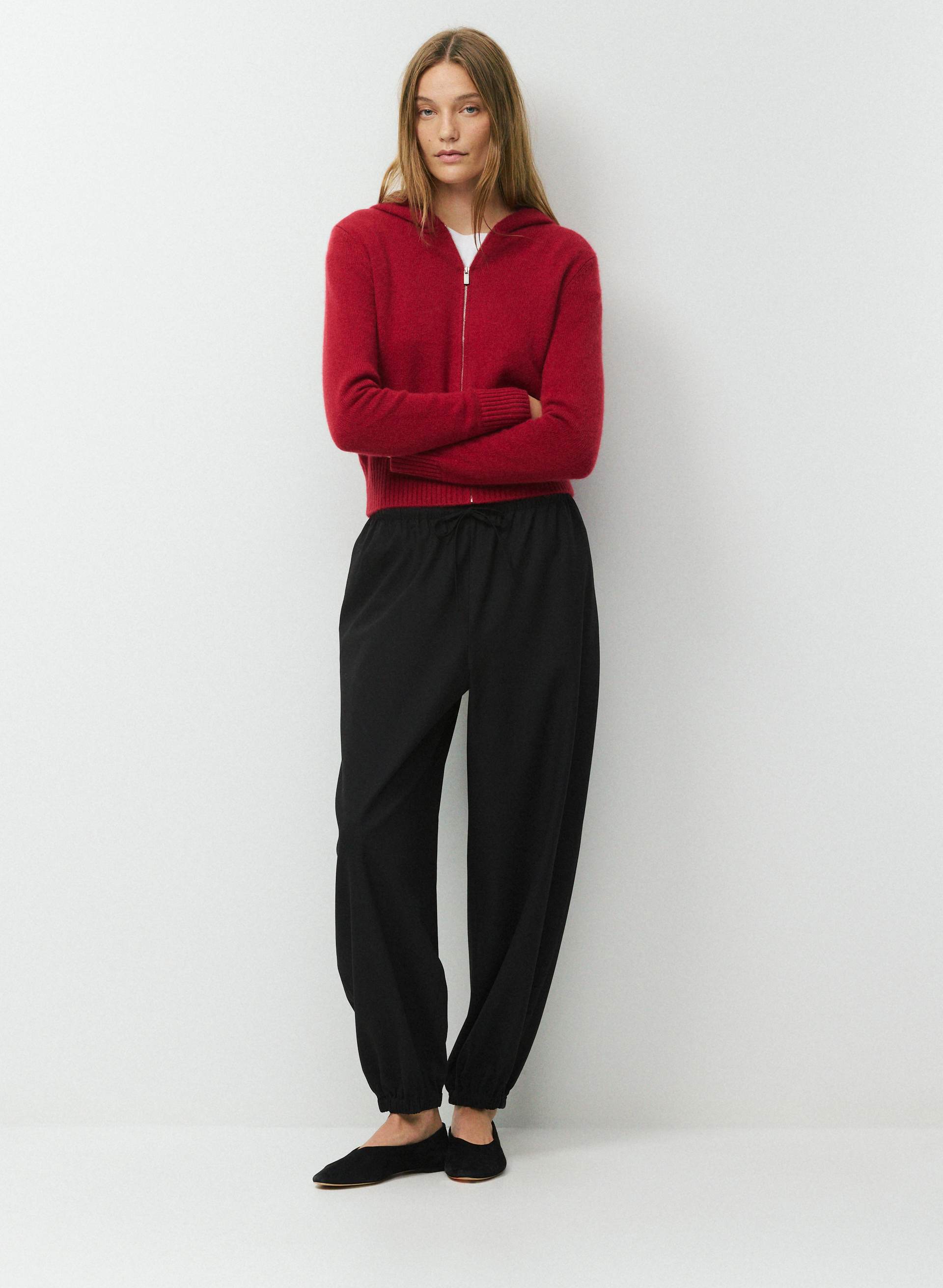 ESSENTIAL CASHMERE IDYLLIC ZIP HOODIE - Midweight 100% cashmere zip-up hoodie. 