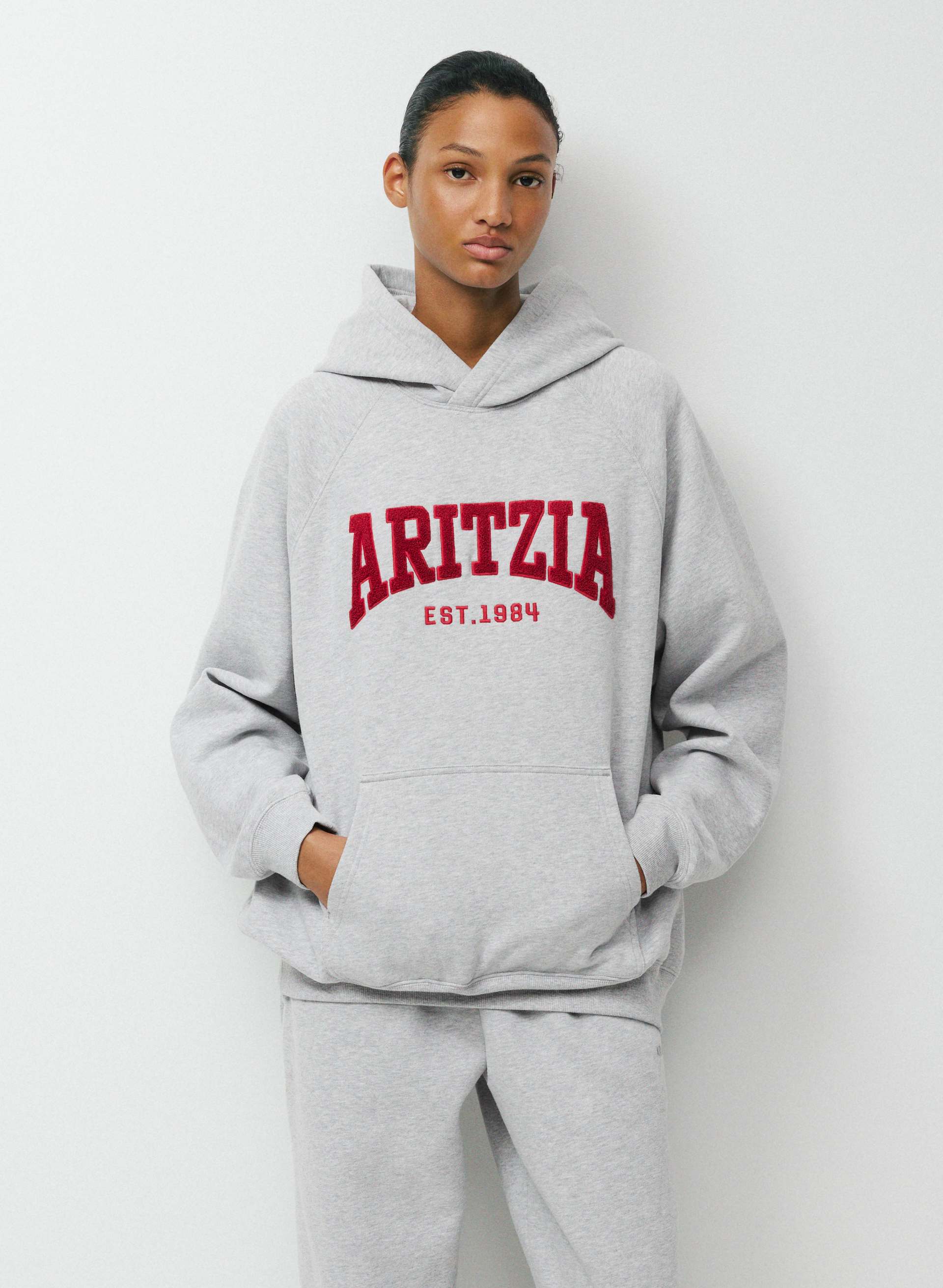 COZY SWEATFLEECE MEGA RAGLAN™ HOODIE | Aritzia
