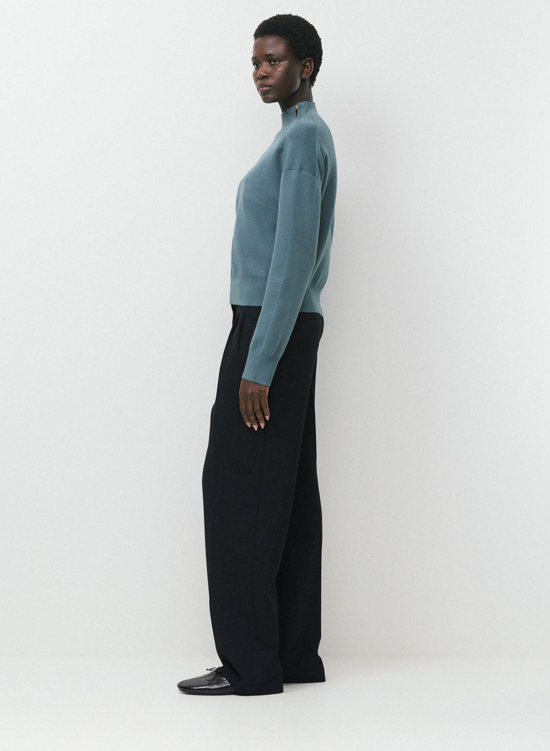 VILLAGE MOCKNECK | Aritzia