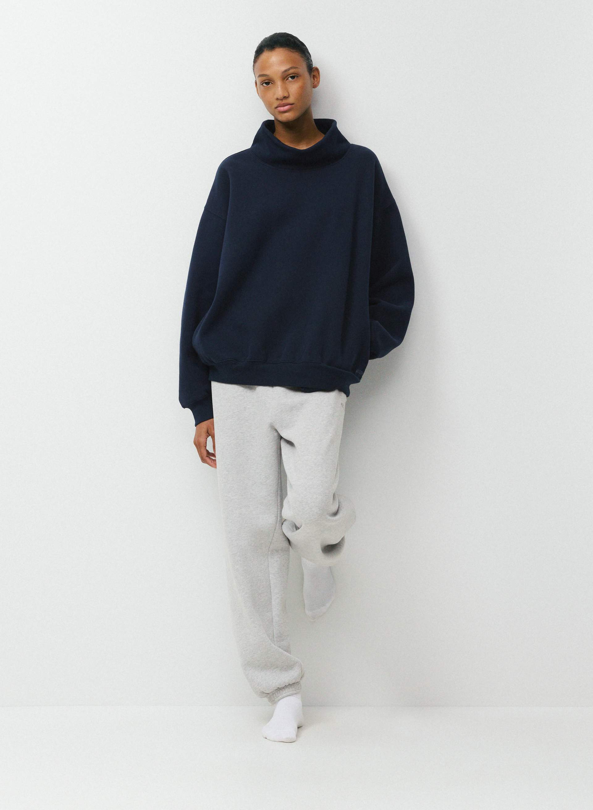 COZY SWEATFLEECE MEGA FUNNEL NECK - Oversized fleece funnel neck. 