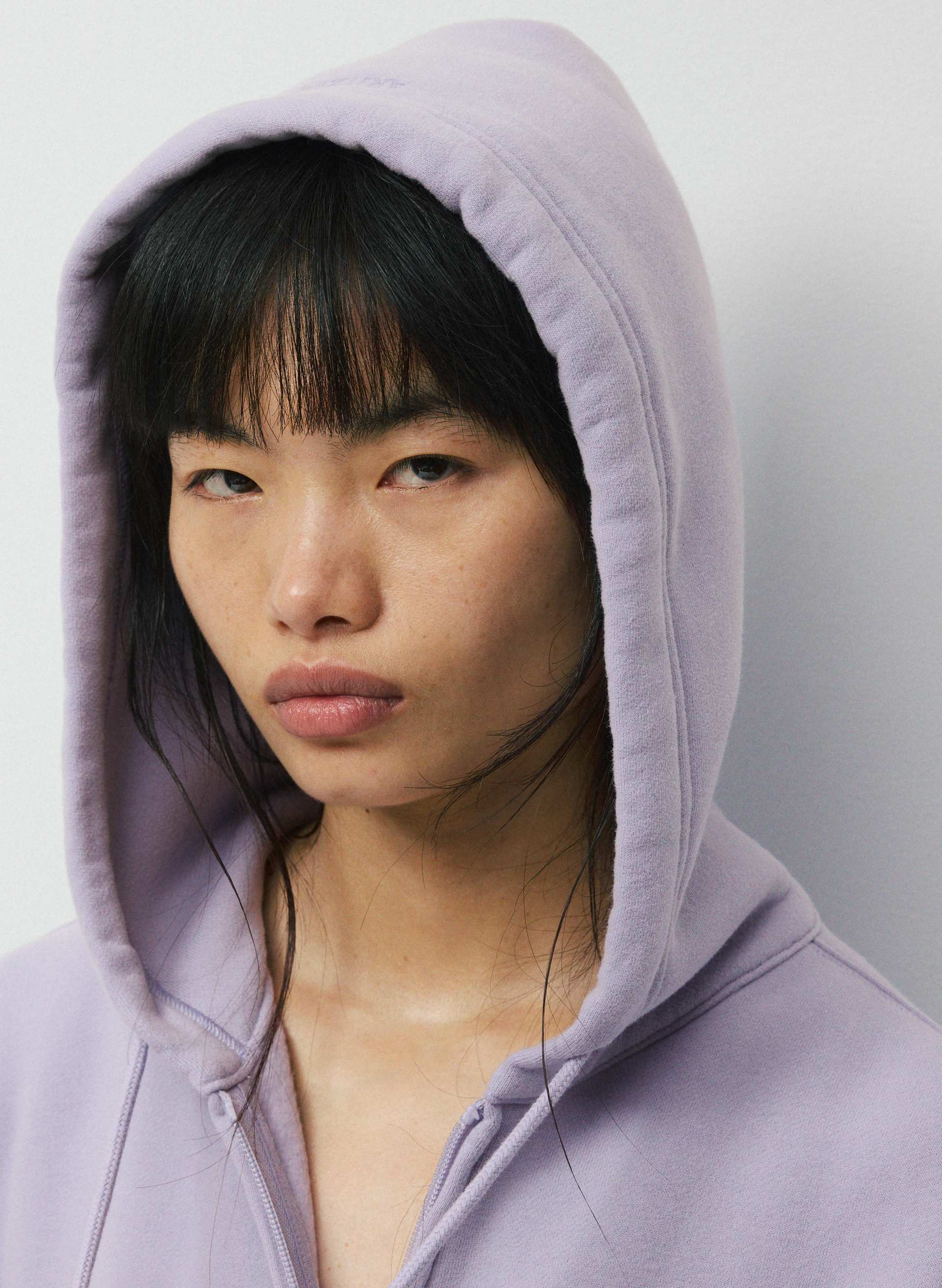 COZY SWEATFLEECE MEGA ZIP HOODIE | Aritzia