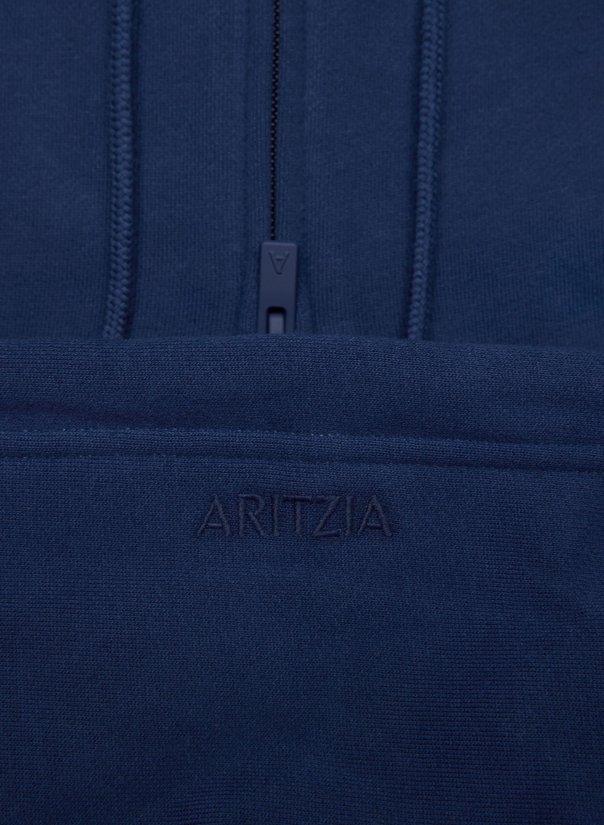 COZY SWEATFLEECE MEGA ZIP HOODIE | Aritzia