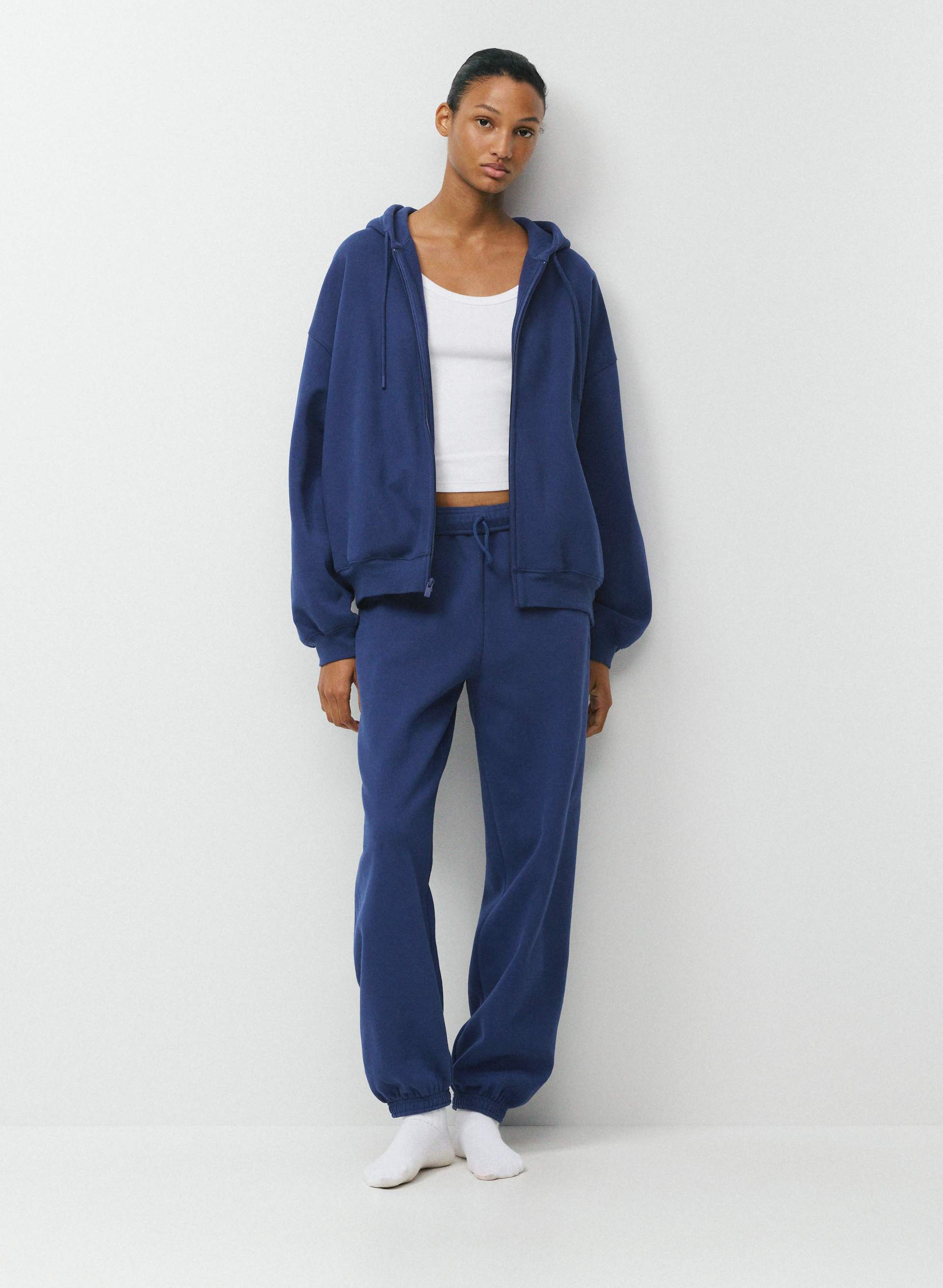 COZY SWEATFLEECE MEGA ZIP HOODIE | Aritzia