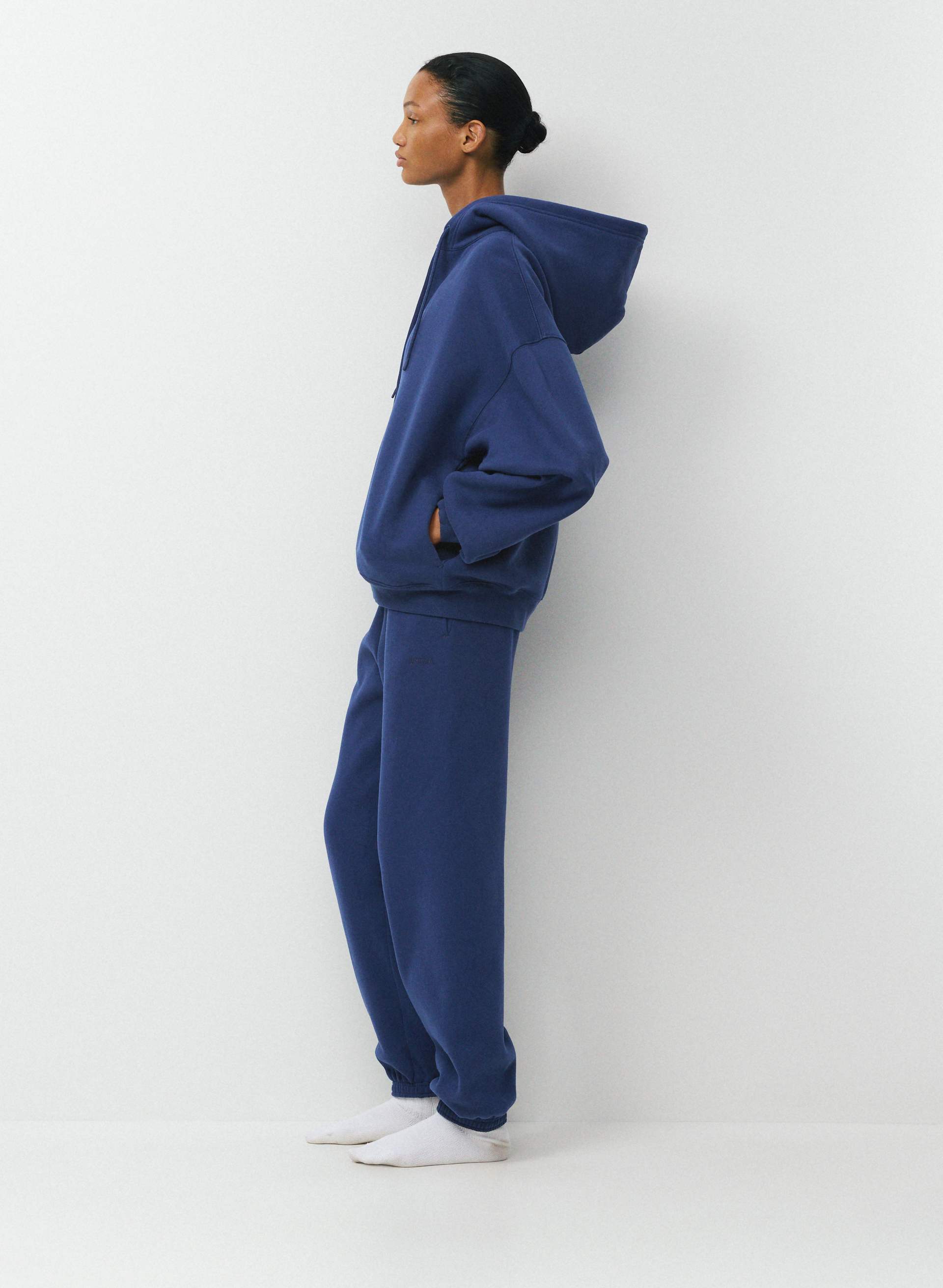 COZY SWEATFLEECE MEGA ZIP HOODIE | Aritzia