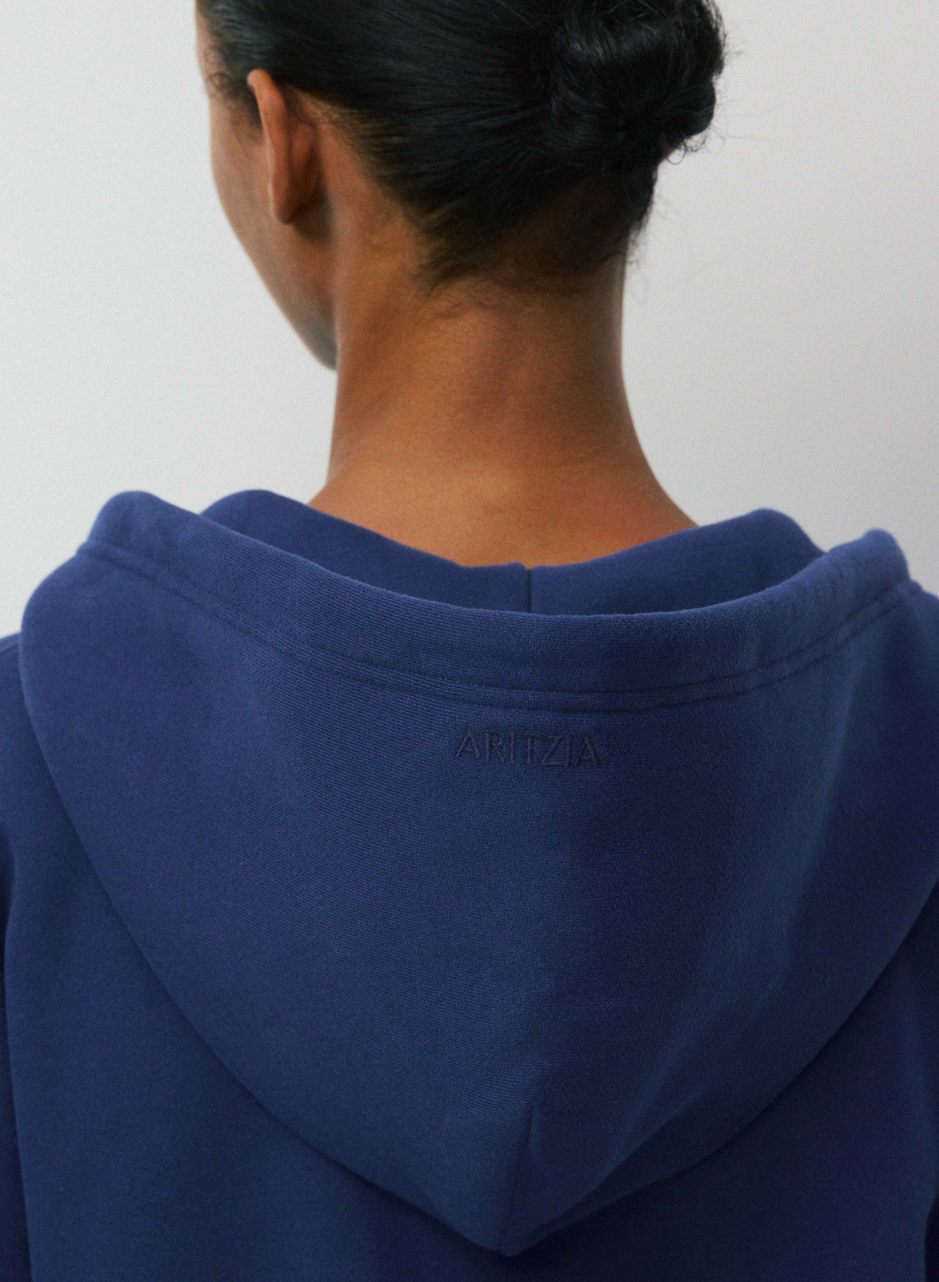 COZY SWEATFLEECE MEGA ZIP HOODIE | Aritzia