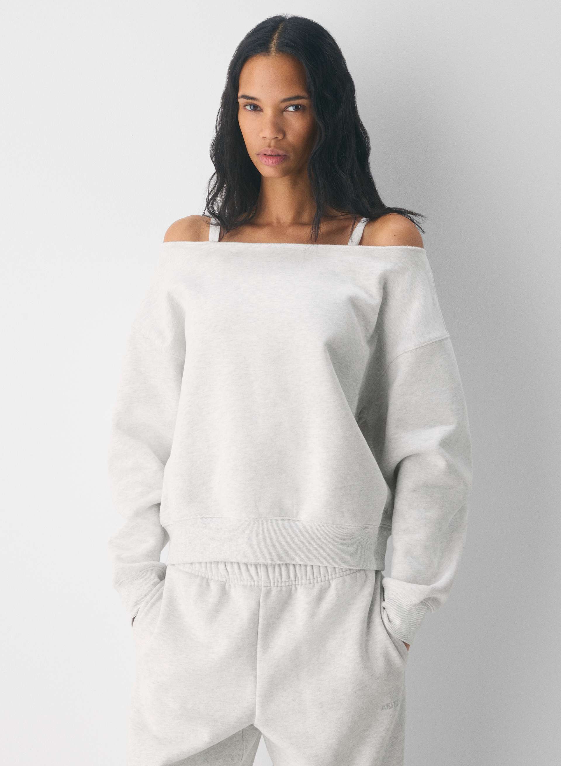 COZY SWEATFLEECE BF OFF-SHOULDER SWEATSHIRT | Aritzia