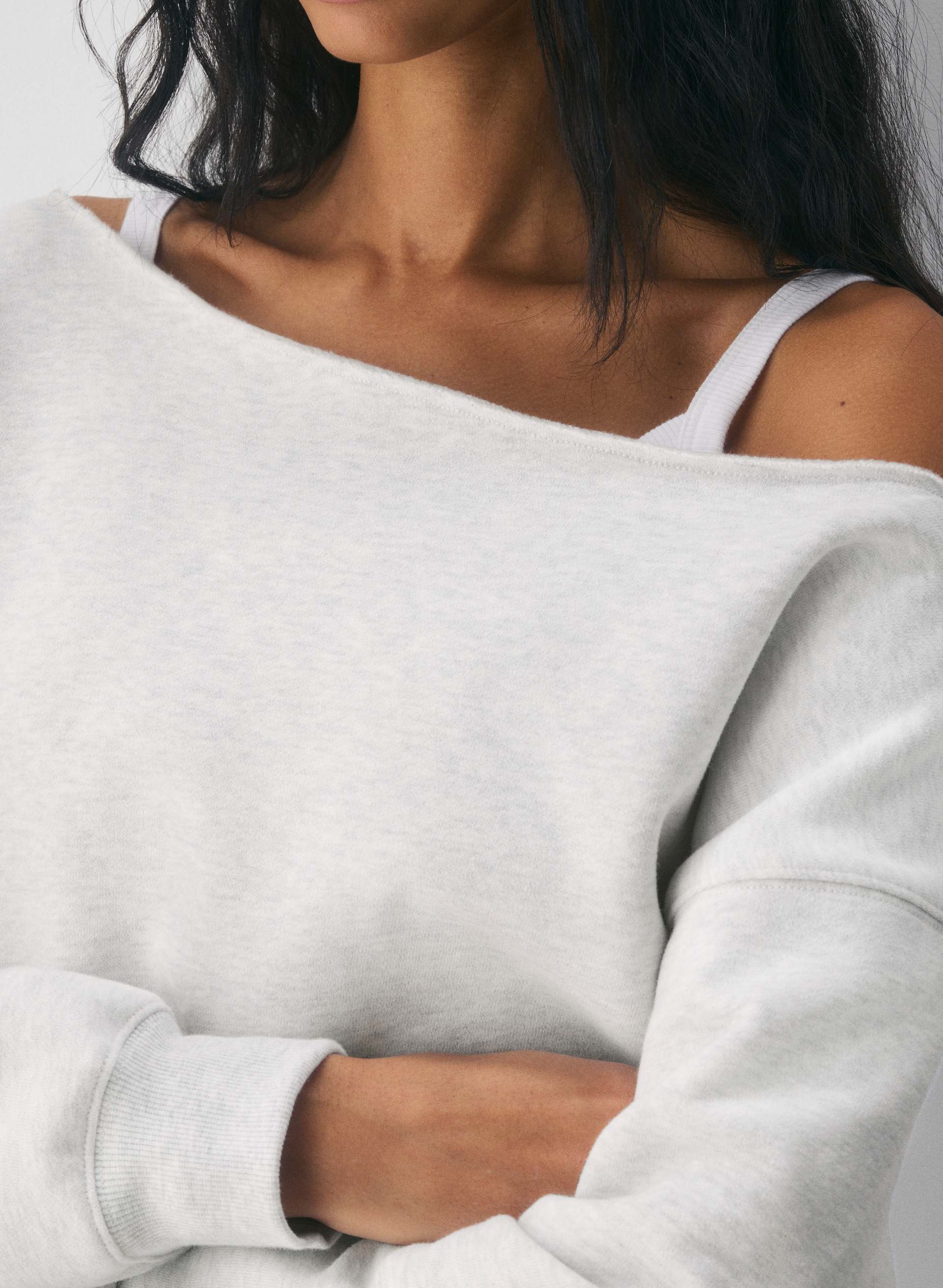 COZY SWEATFLEECE BF OFF-SHOULDER SWEATSHIRT | Aritzia