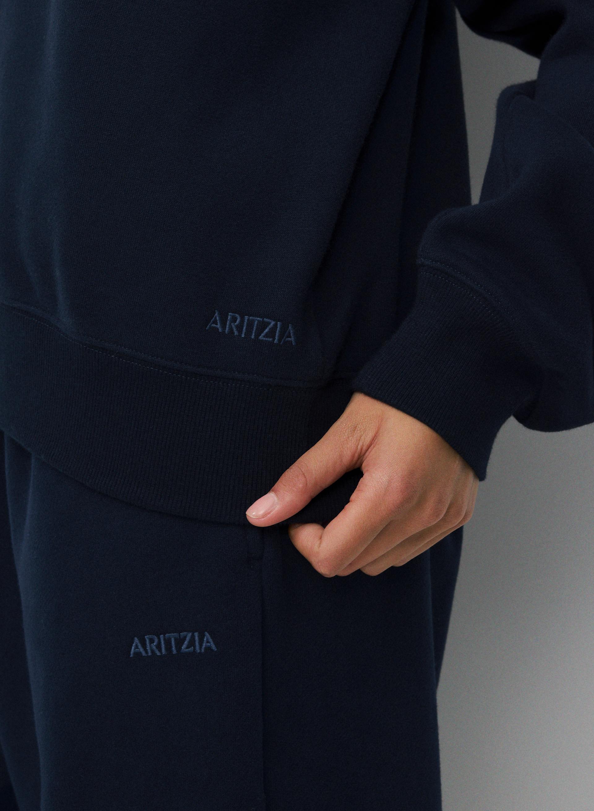 COZY SWEATFLEECE BF OFF-SHOULDER SWEATSHIRT | Aritzia