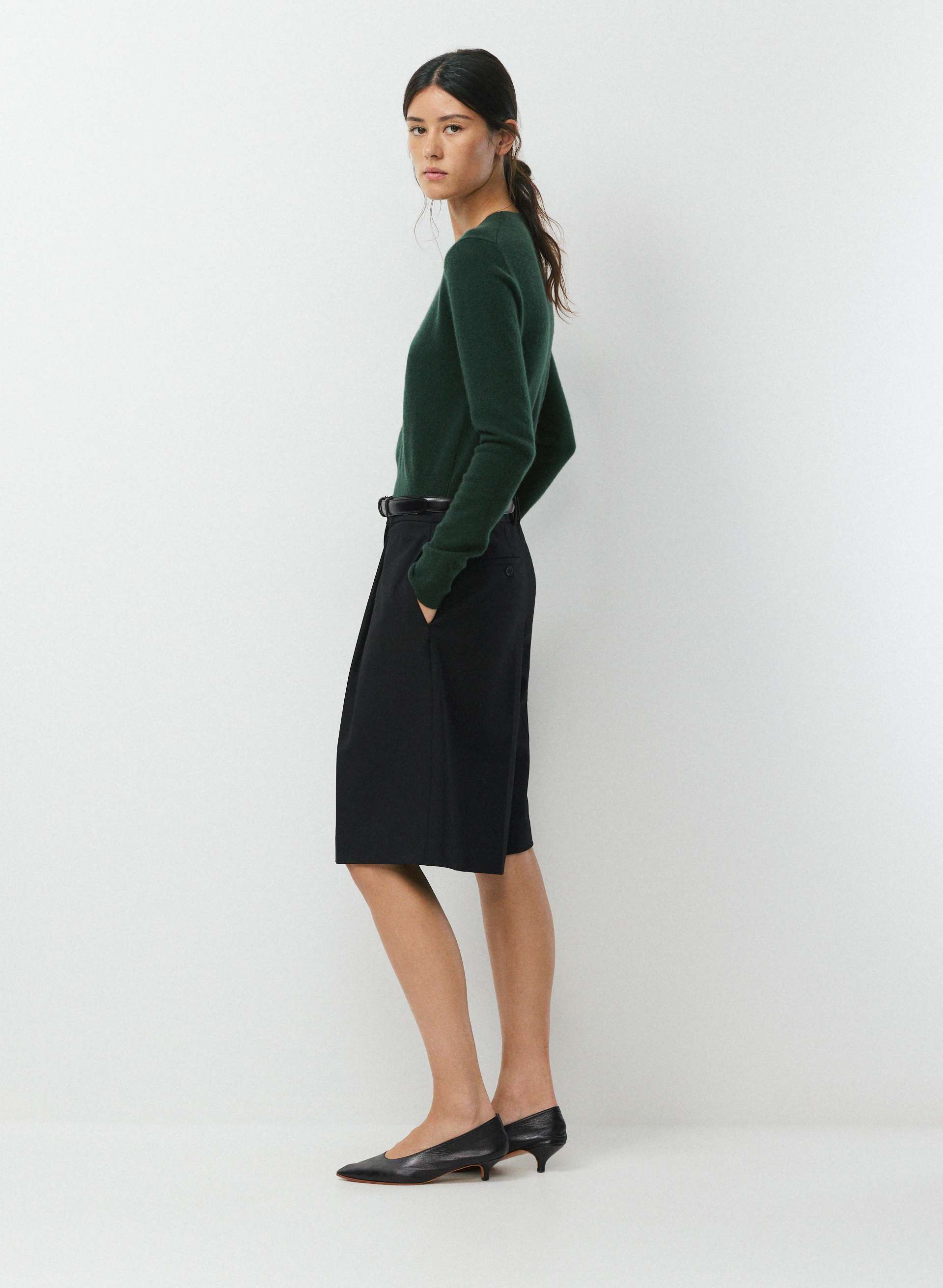 BARE CASHMERE SHOWCASE SWEATER | Aritzia