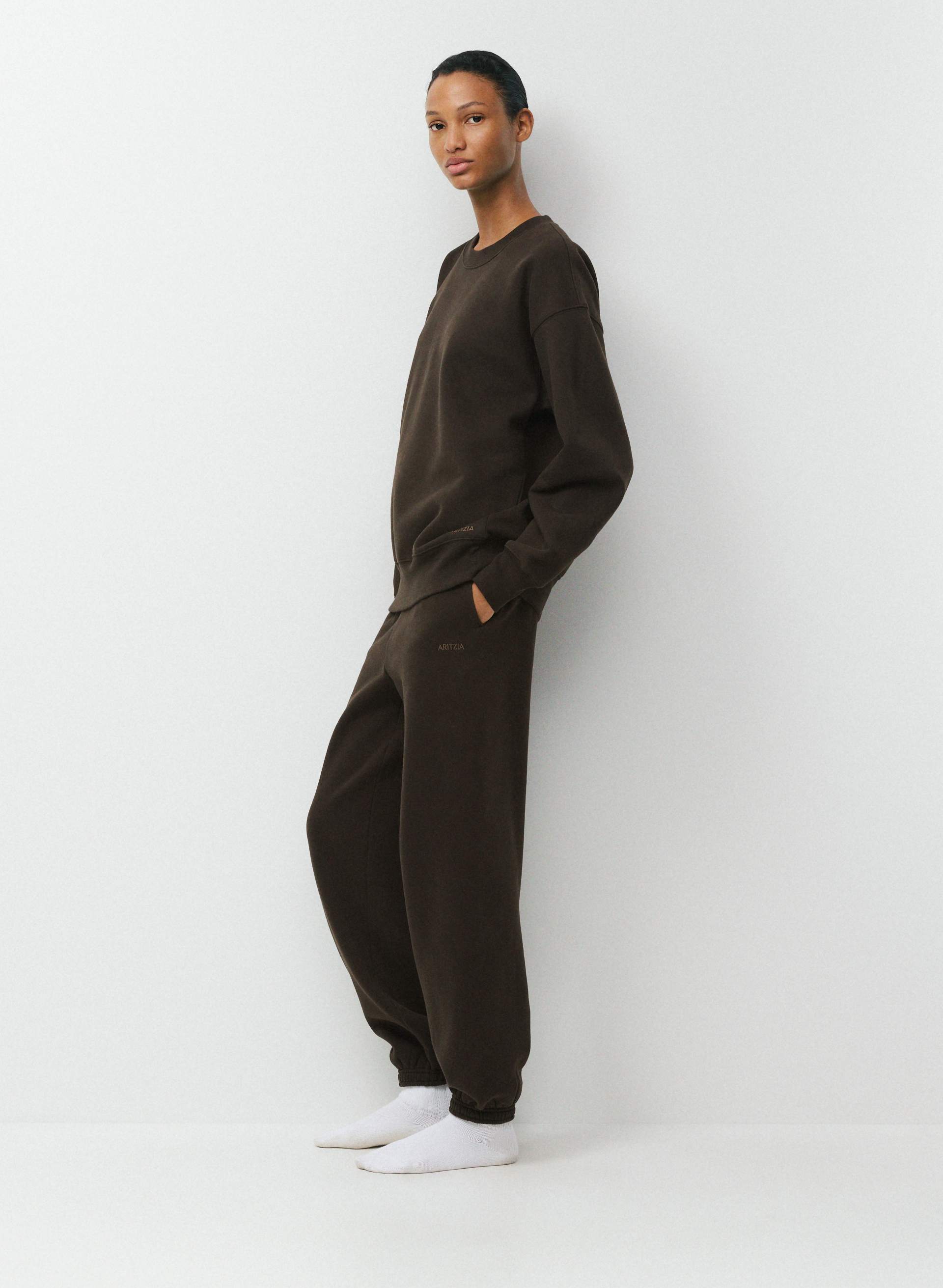 COZY SWEATFLEECE BOYFRIEND CREW SWEATSHIRT | Aritzia
