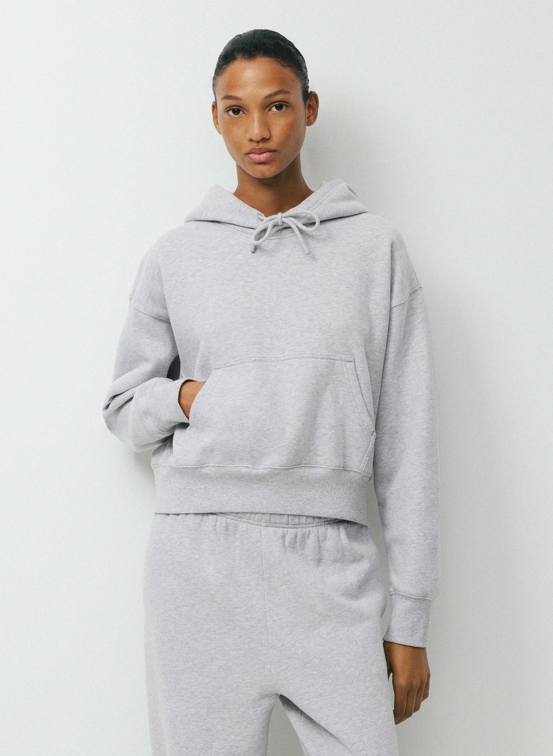 COZY SWEATFLEECE BOYFRIEND BOXY HOODIE | Aritzia