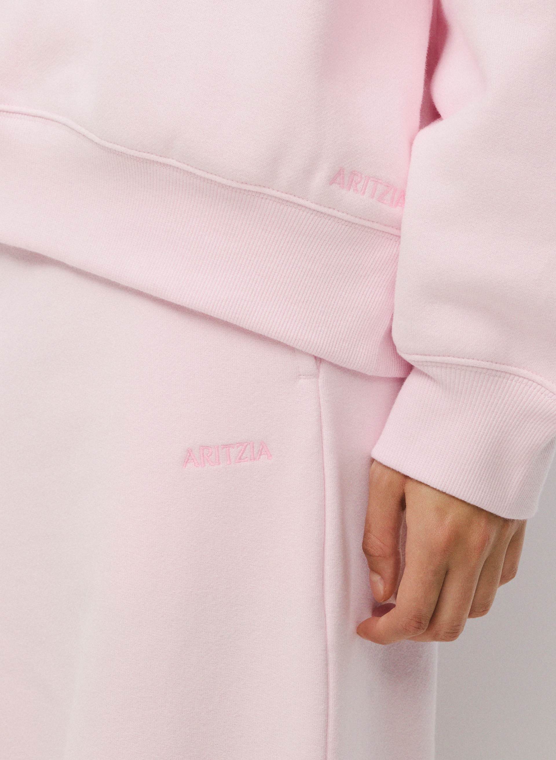 COZY SWEATFLEECE MEGA V-NECK SWEATSHIRT | Aritzia