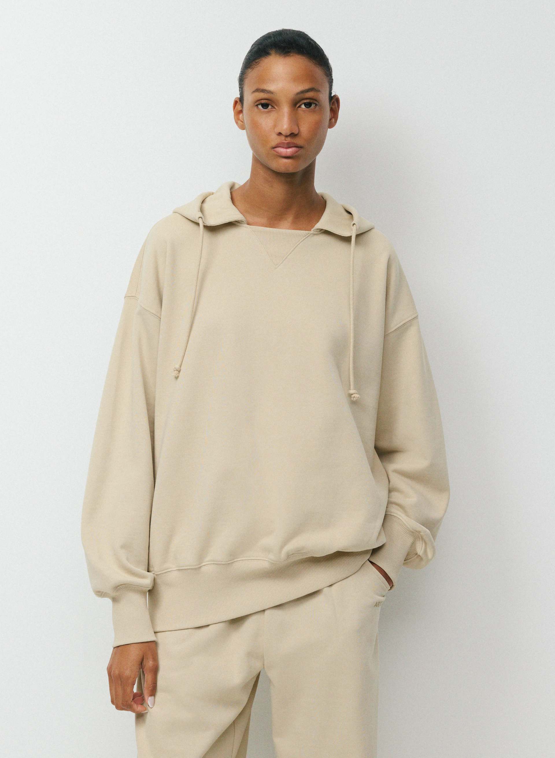 TERRY SWEATFLEECE MEGA DOCK HOODIE | Aritzia