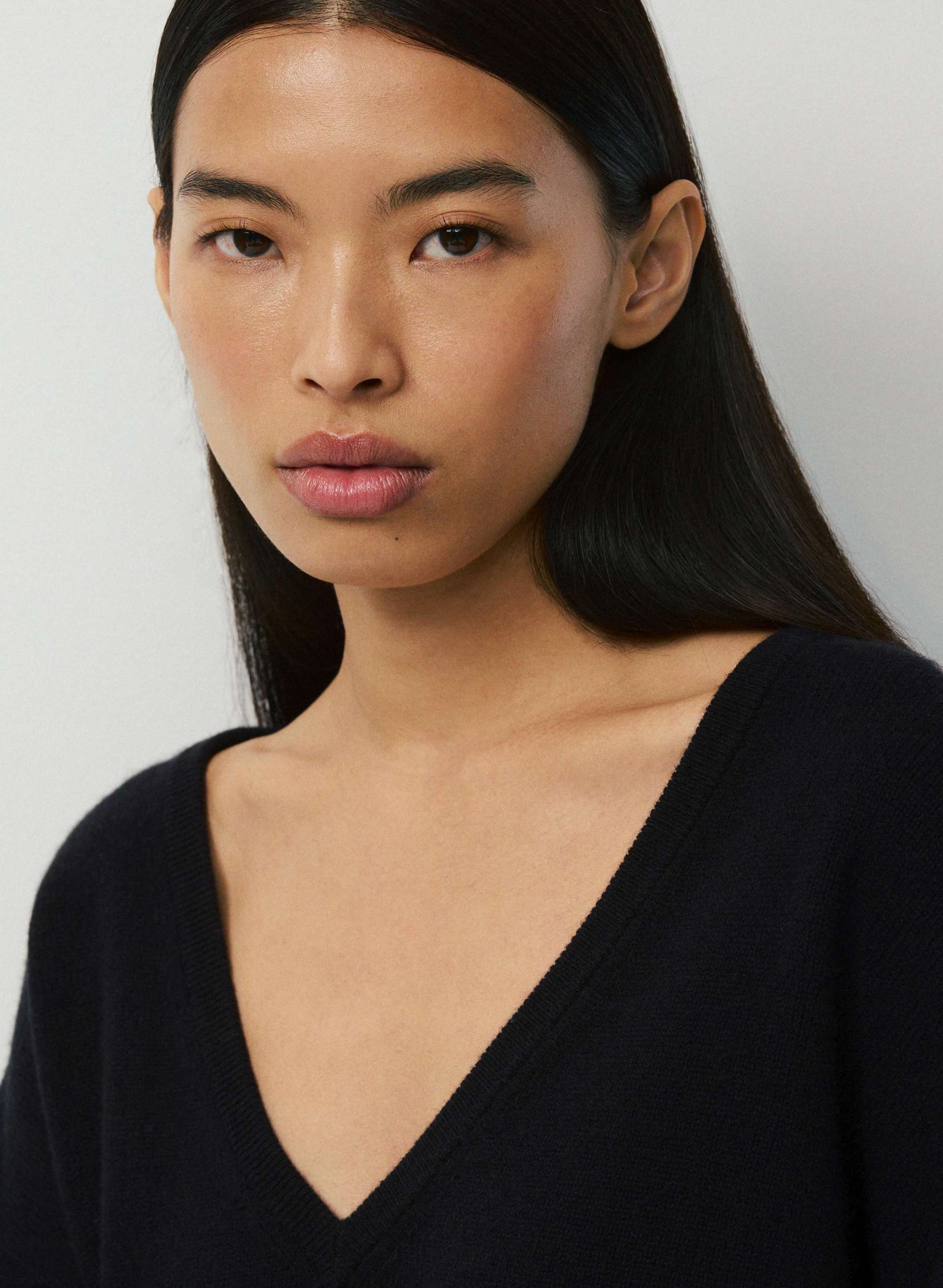 ESSENTIAL WOOL CASHMERE DEPTH SWEATER | Aritzia