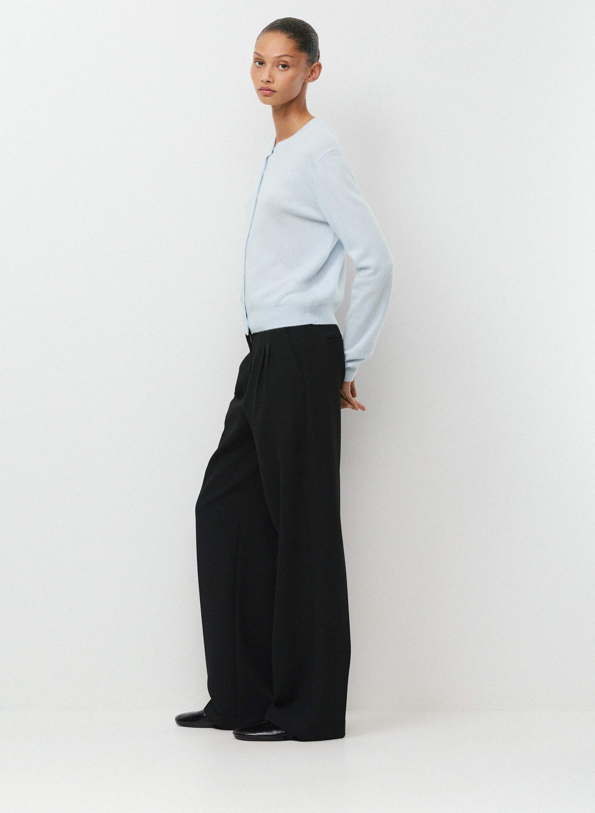 BARE CASHMERE NOTEWORTHY CARDIGAN | Aritzia