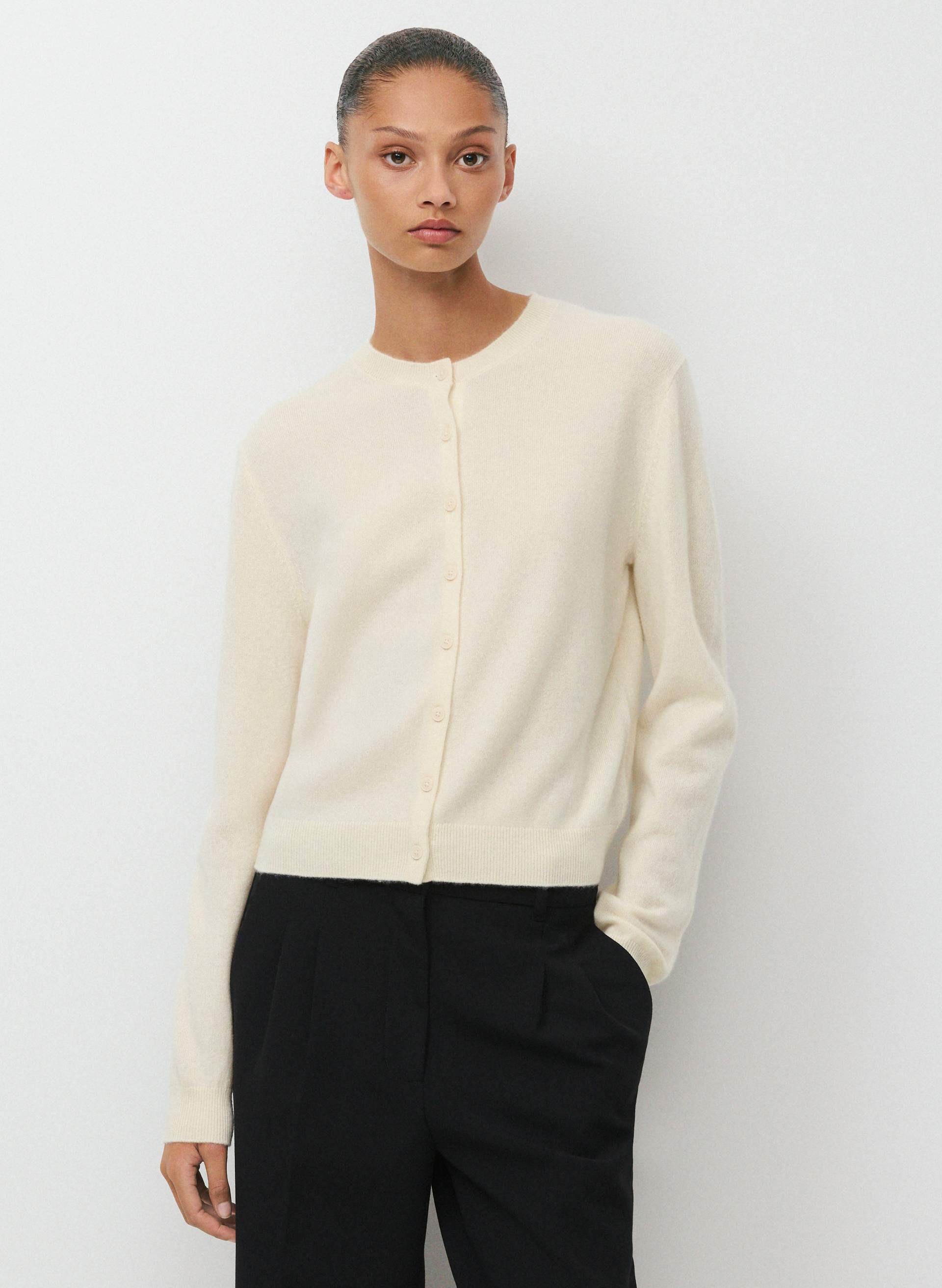 CARDIGAN NOTEWORTHY - CACHEMIRE BARE - Cardigan ras du cou en cachemire pur et léger. 