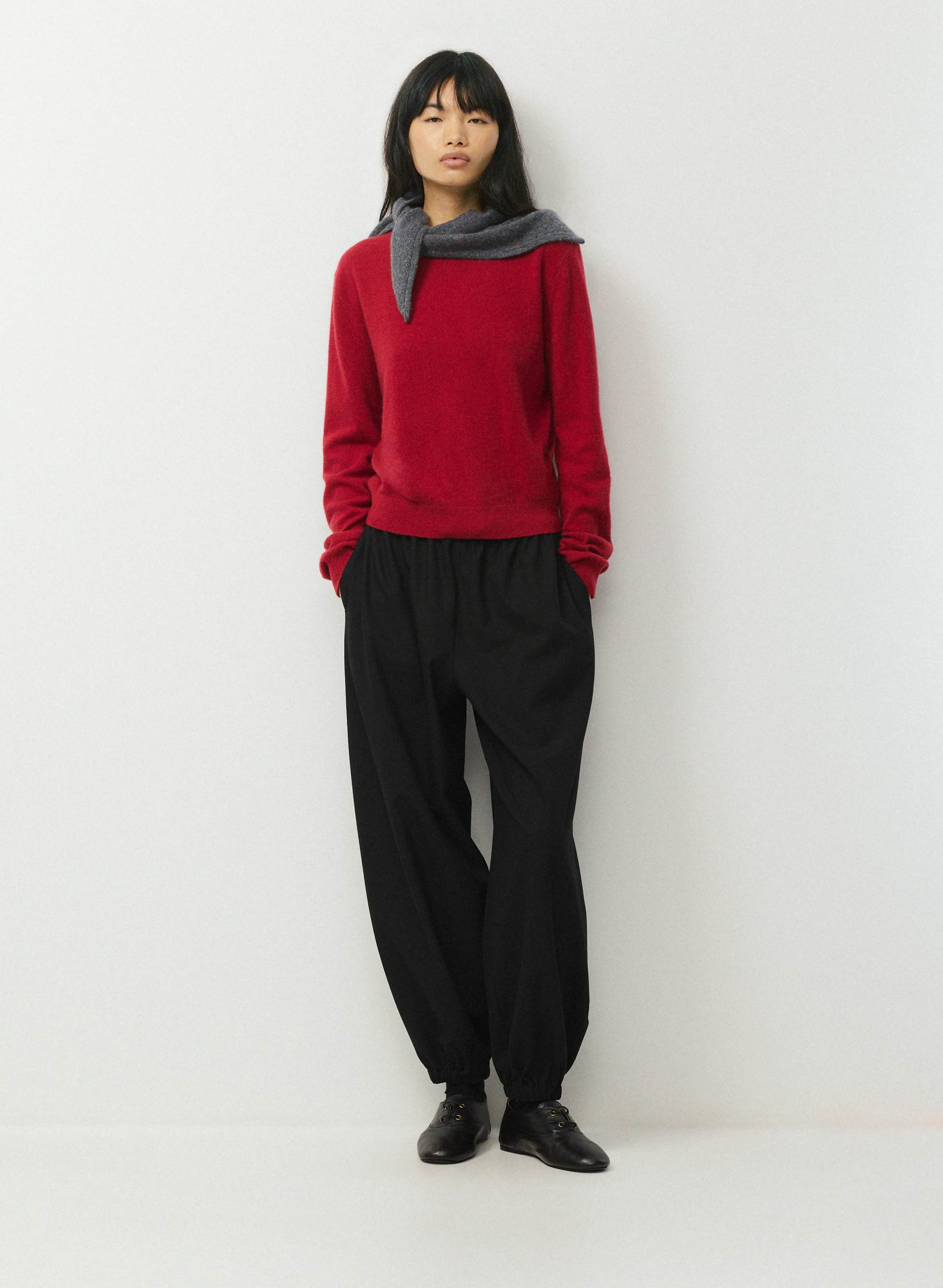 BARE CASHMERE BLOOR SWEATER - Lightweight 100% cashmere crewneck sweater. 