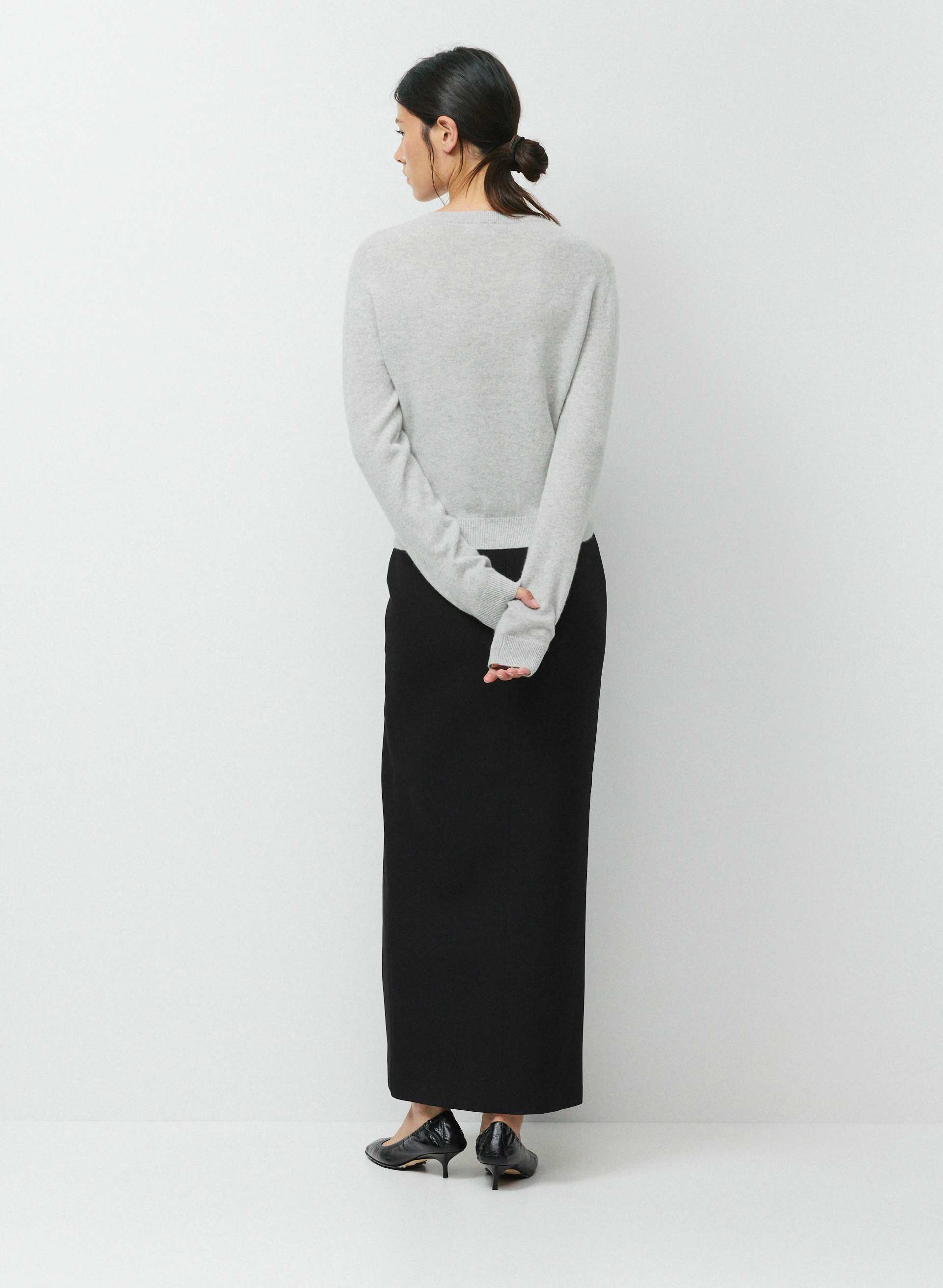 BARE CASHMERE BLOOR SWEATER | Aritzia