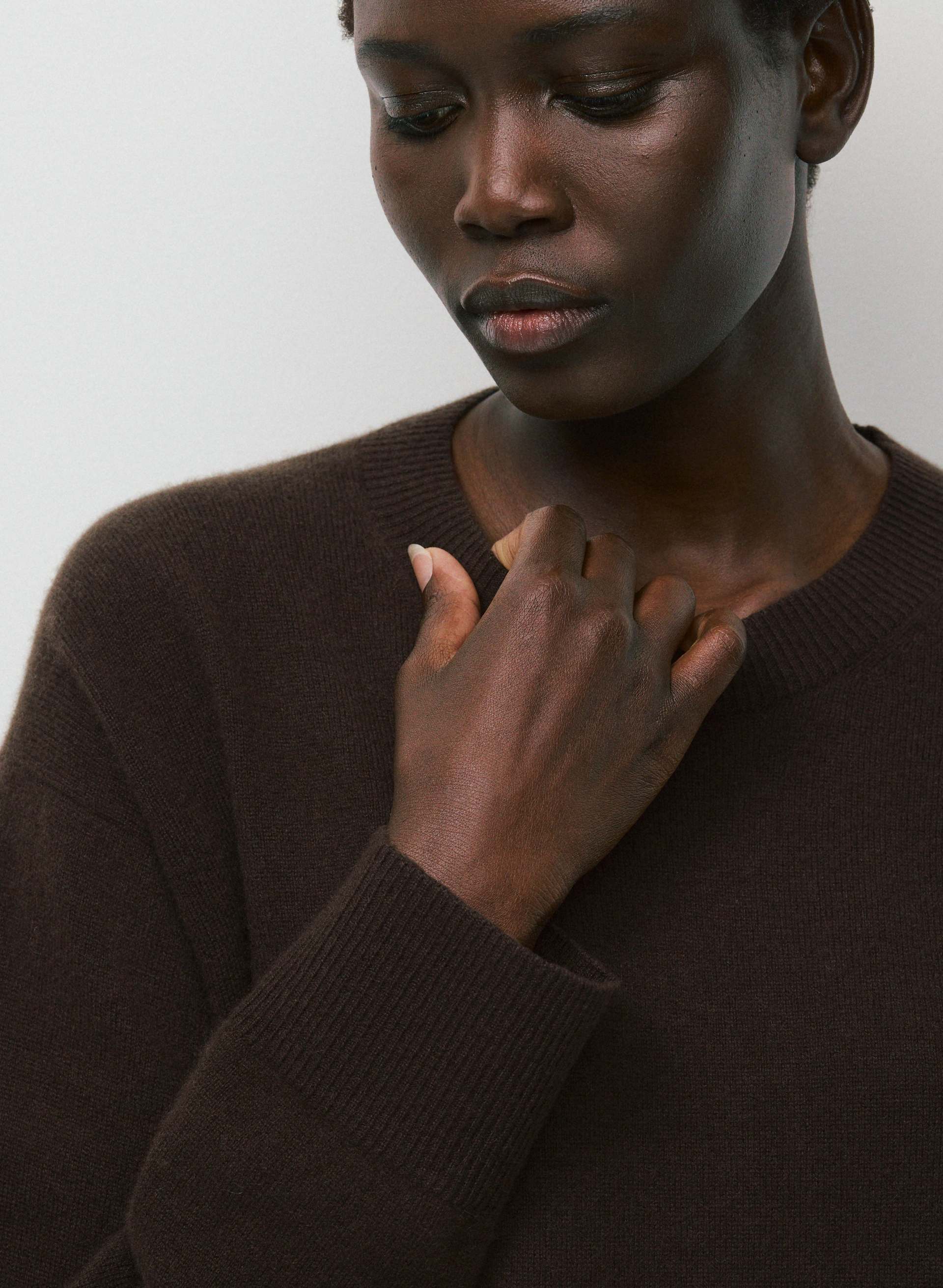 BARE CASHMERE METICULOUS SWEATER | Aritzia