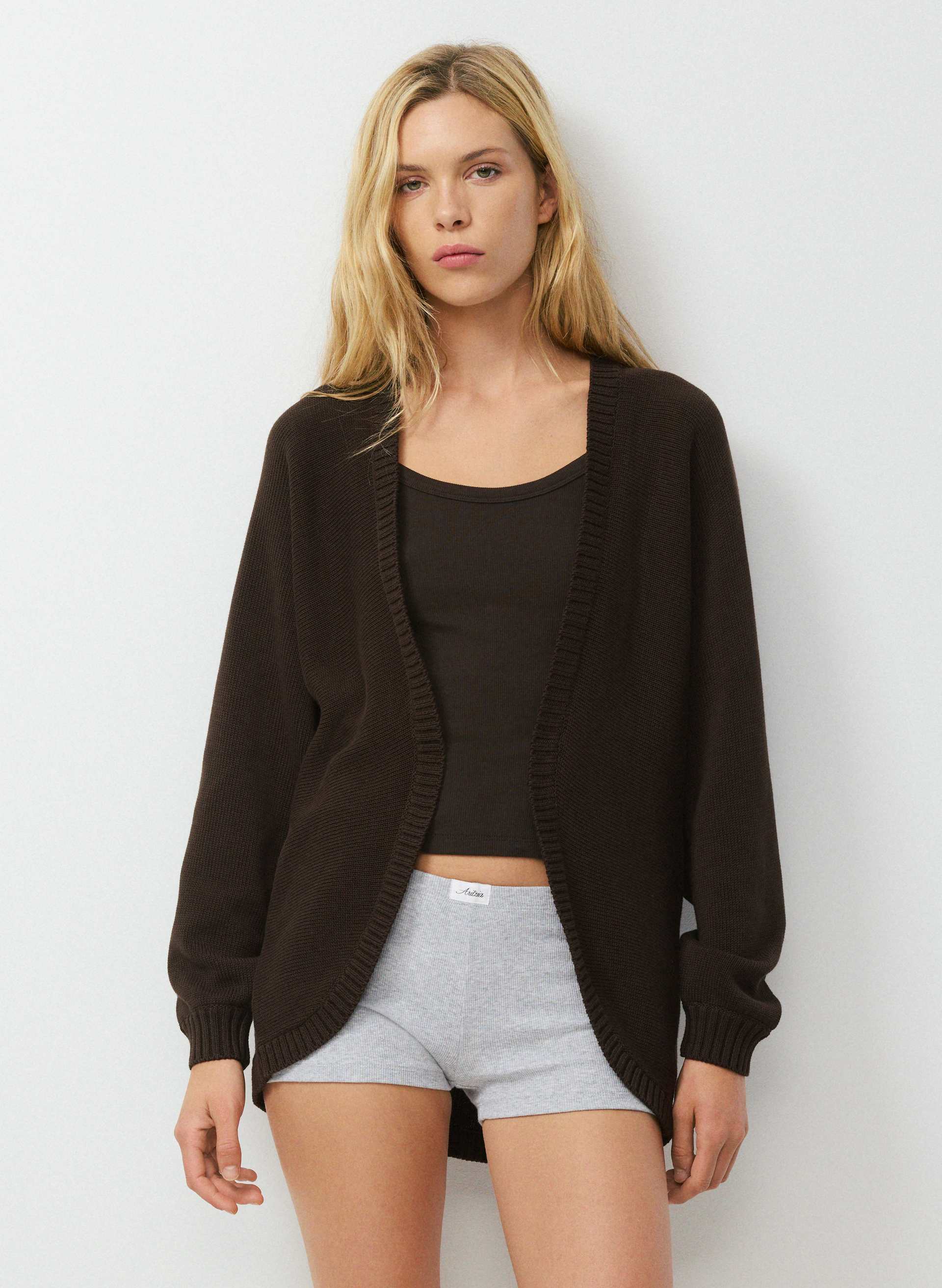GRAMERCY BELOW BUM SHRUG | Aritzia