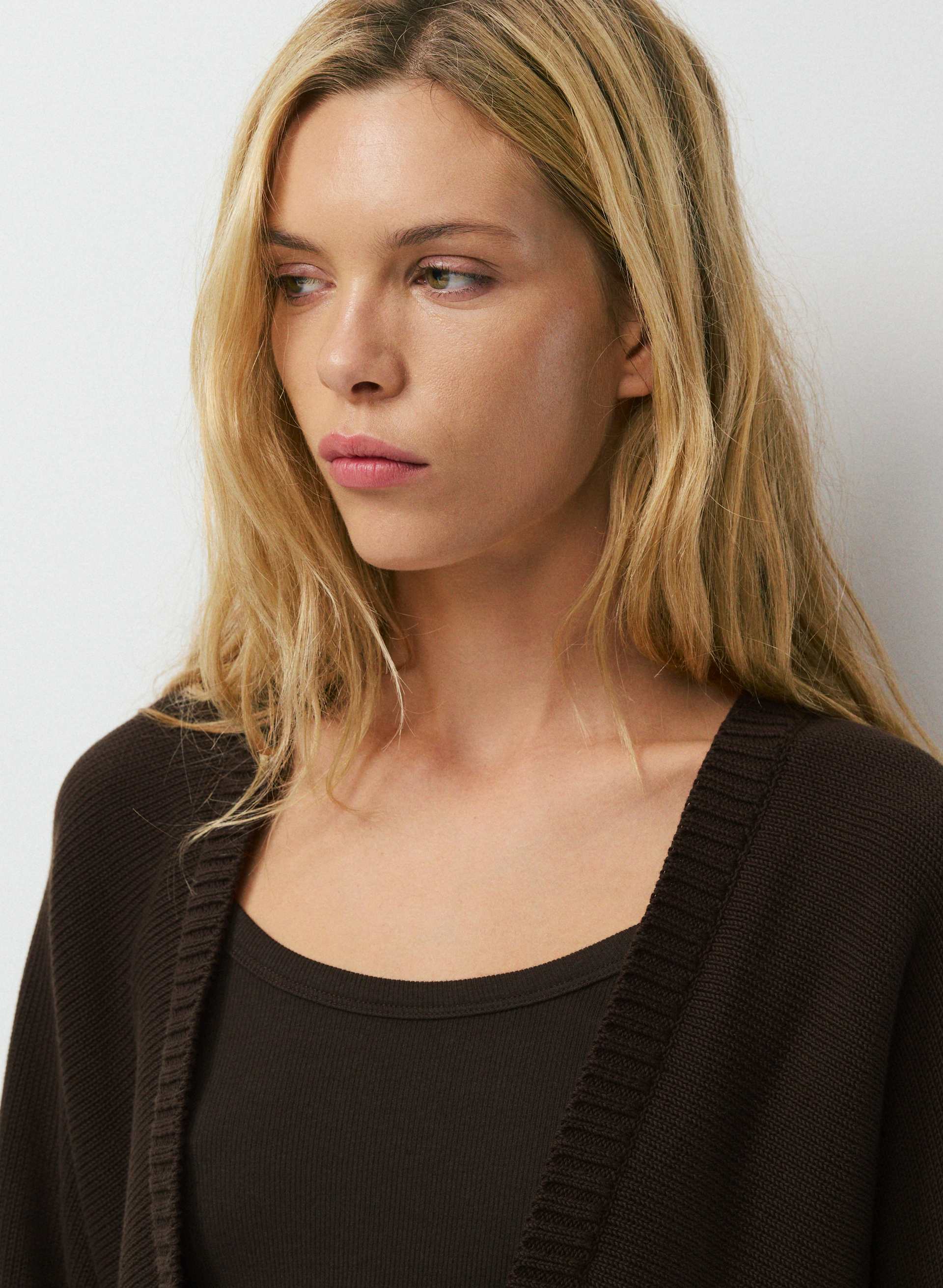 GRAMERCY BELOW BUM SHRUG | Aritzia